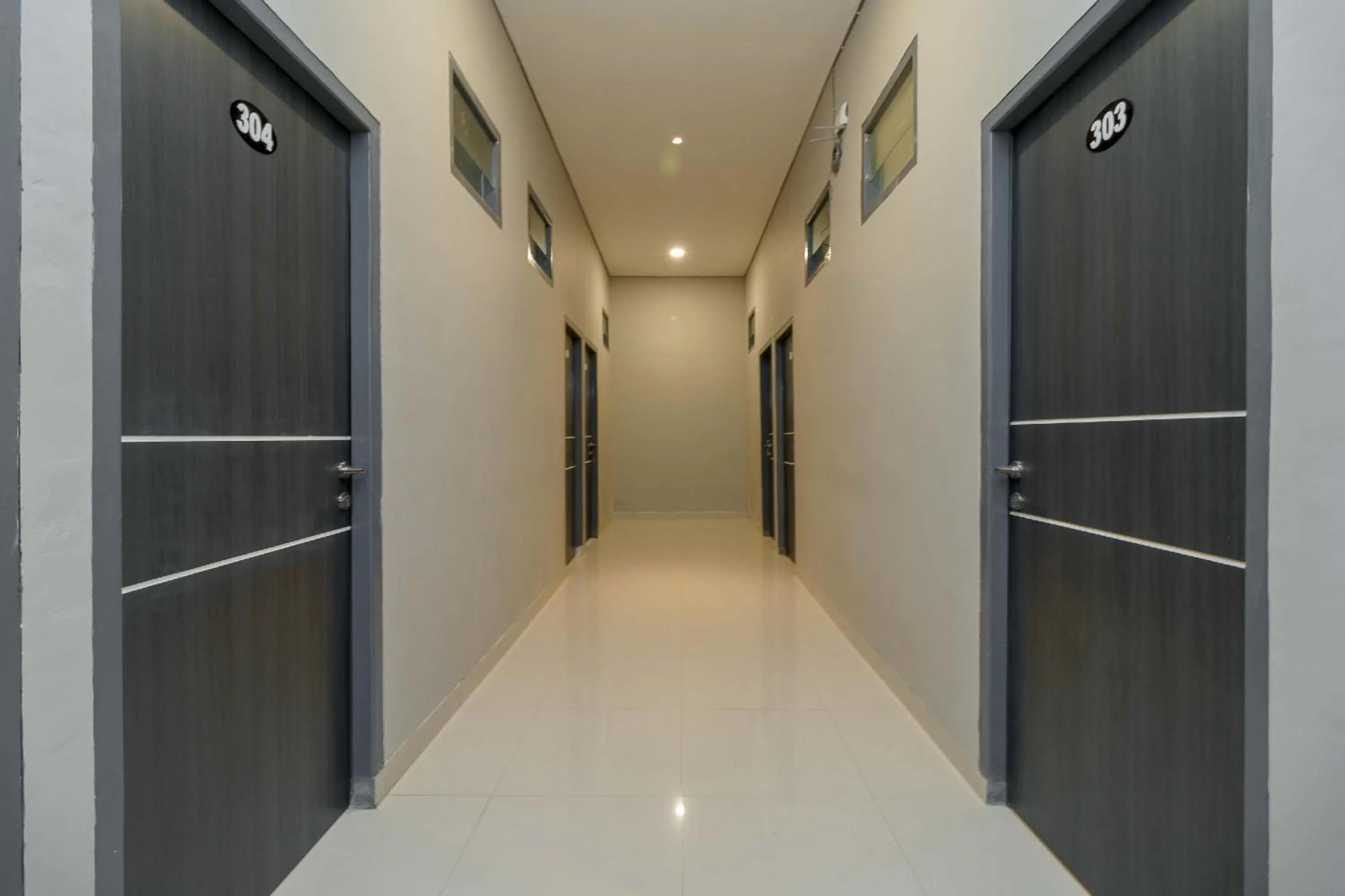 Facade/entrance in RedDoorz Syariah near RSUD Siti Fatimah Palembang