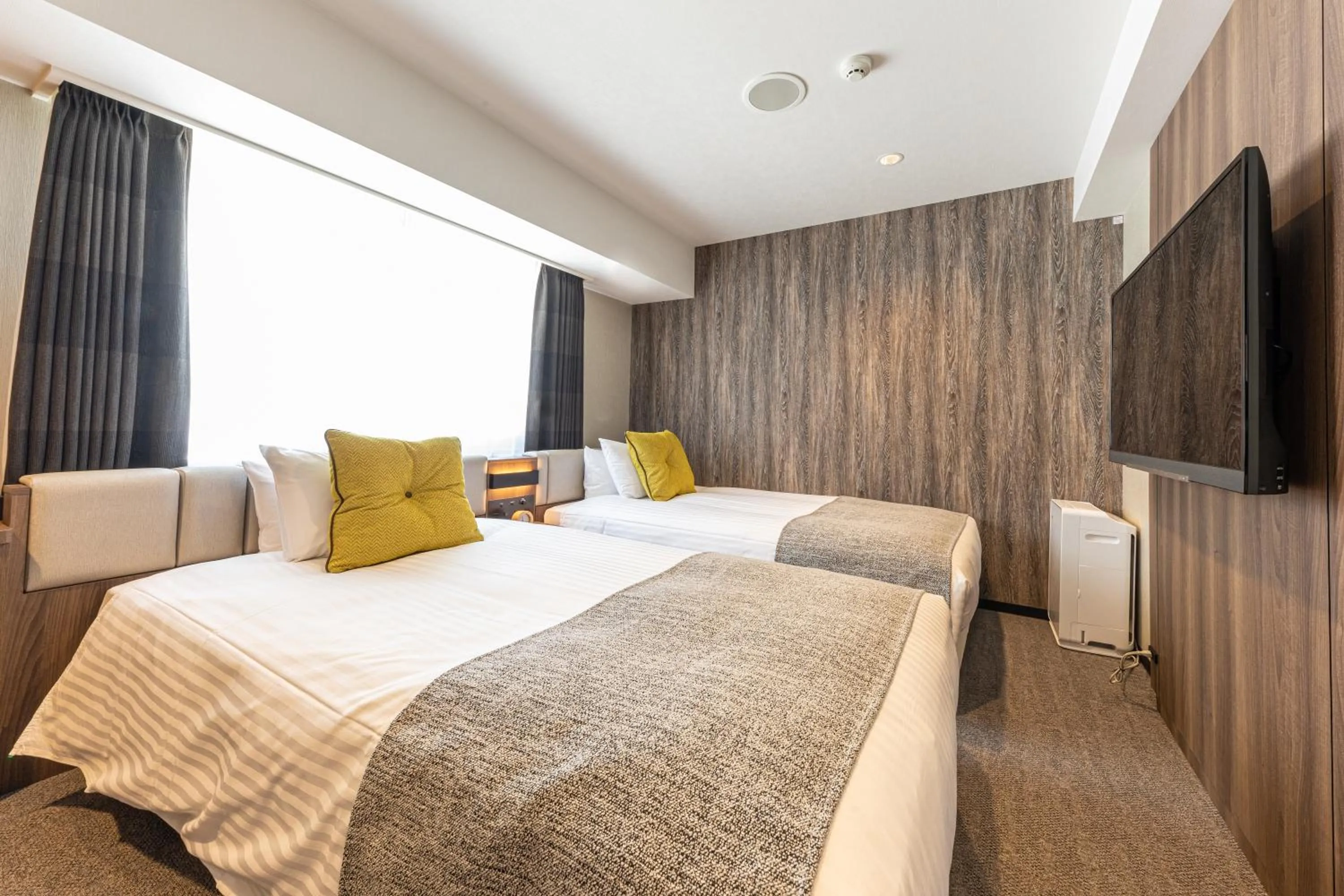 Photo of the whole room, Bed in Meitetsu Inn Shinosakaeki Higashiguchi