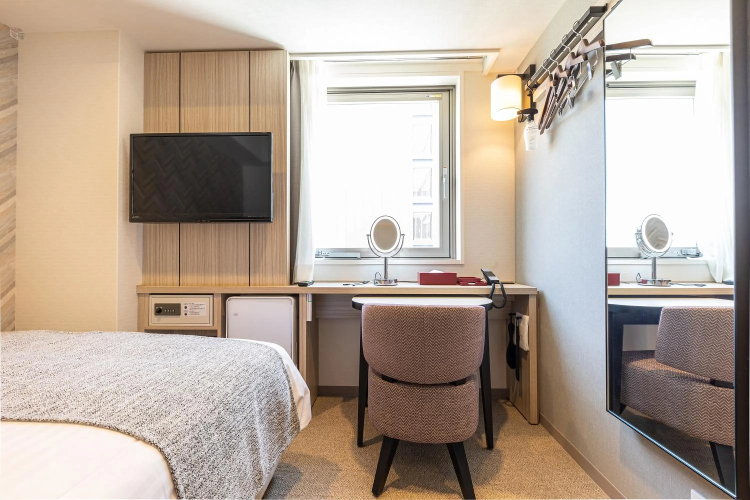 Photo of the whole room, Bed in Meitetsu Inn Shinosakaeki Higashiguchi