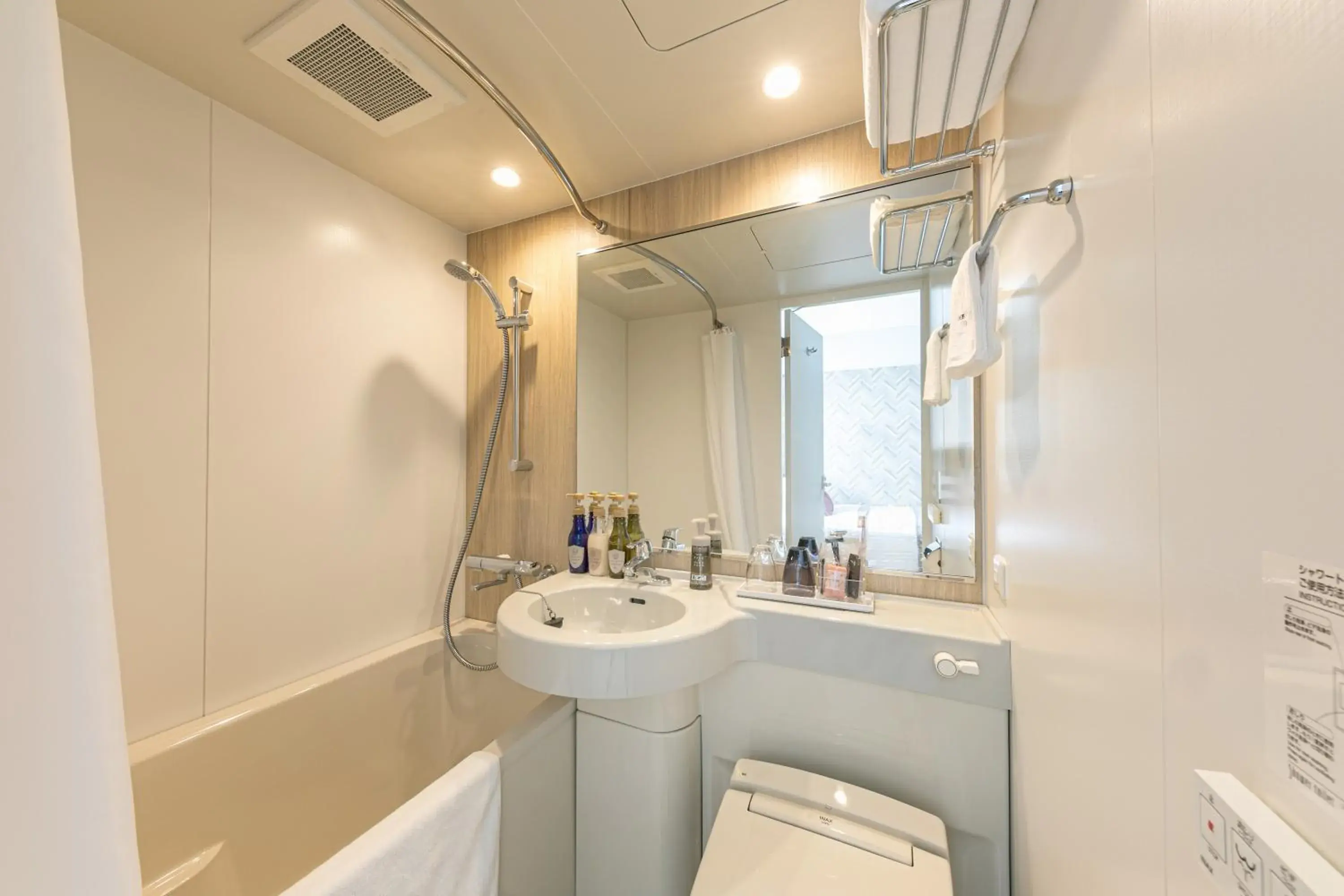 Standard Double Room (1 Adult) - Smoking in Meitetsu Inn Shinosakaeki Higashiguchi Standard Double Room (1 Adult) - Smoking in Meitetsu Inn Shinosakaeki Higashiguchi