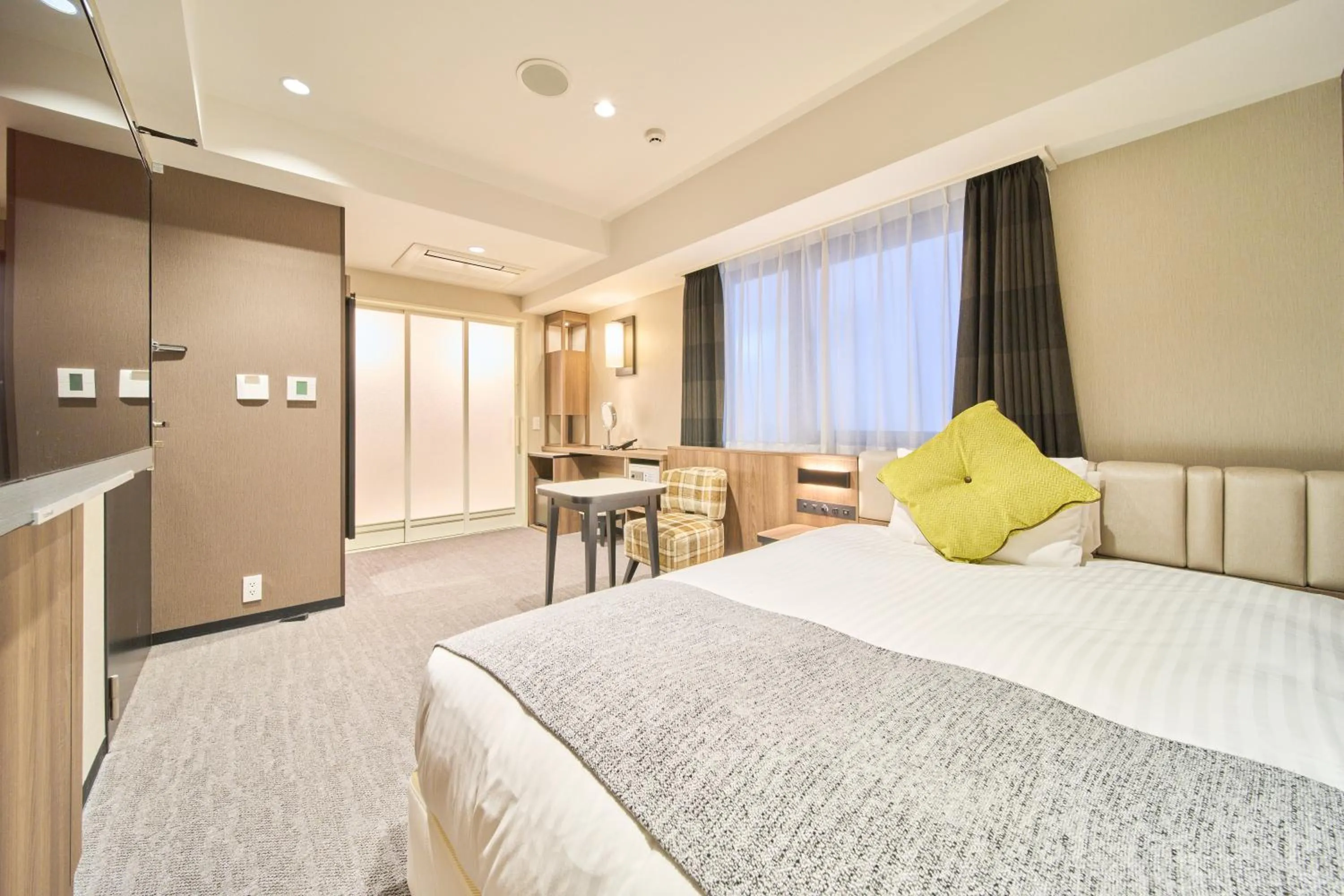 Photo of the whole room, Bed in Meitetsu Inn Shinosakaeki Higashiguchi