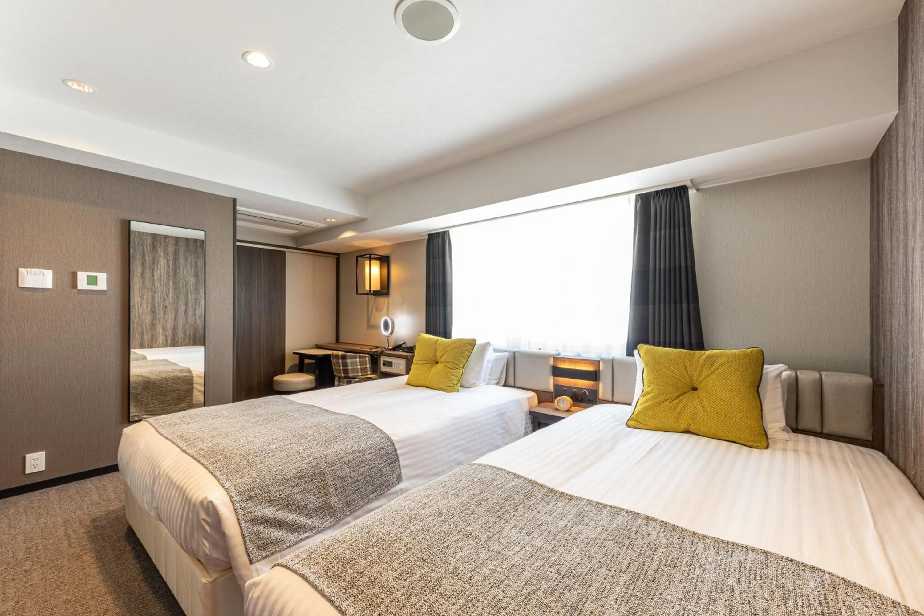 Photo of the whole room, Bed in Meitetsu Inn Shinosakaeki Higashiguchi