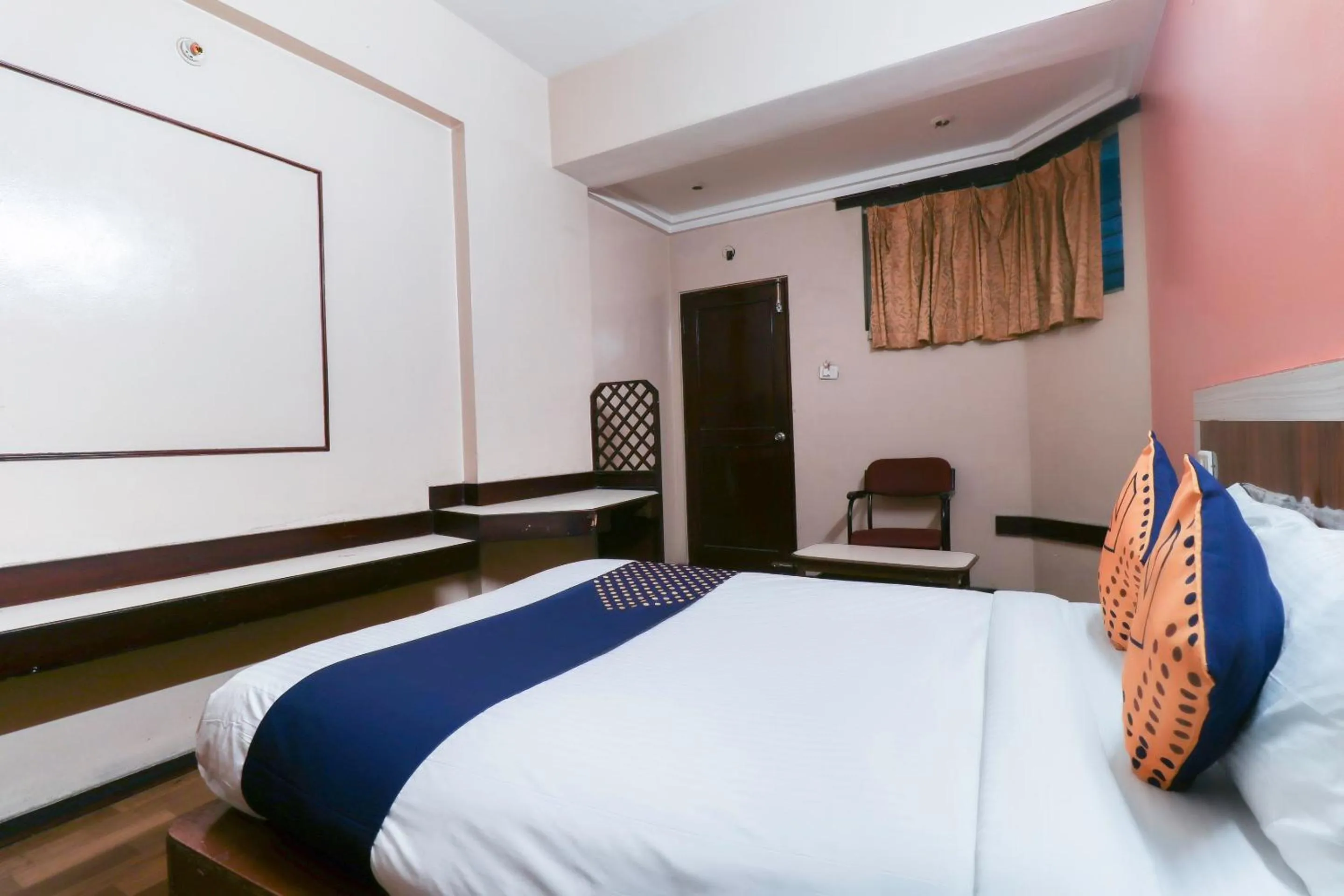 Bedroom, Bed in Super Hotel O Archana Inn