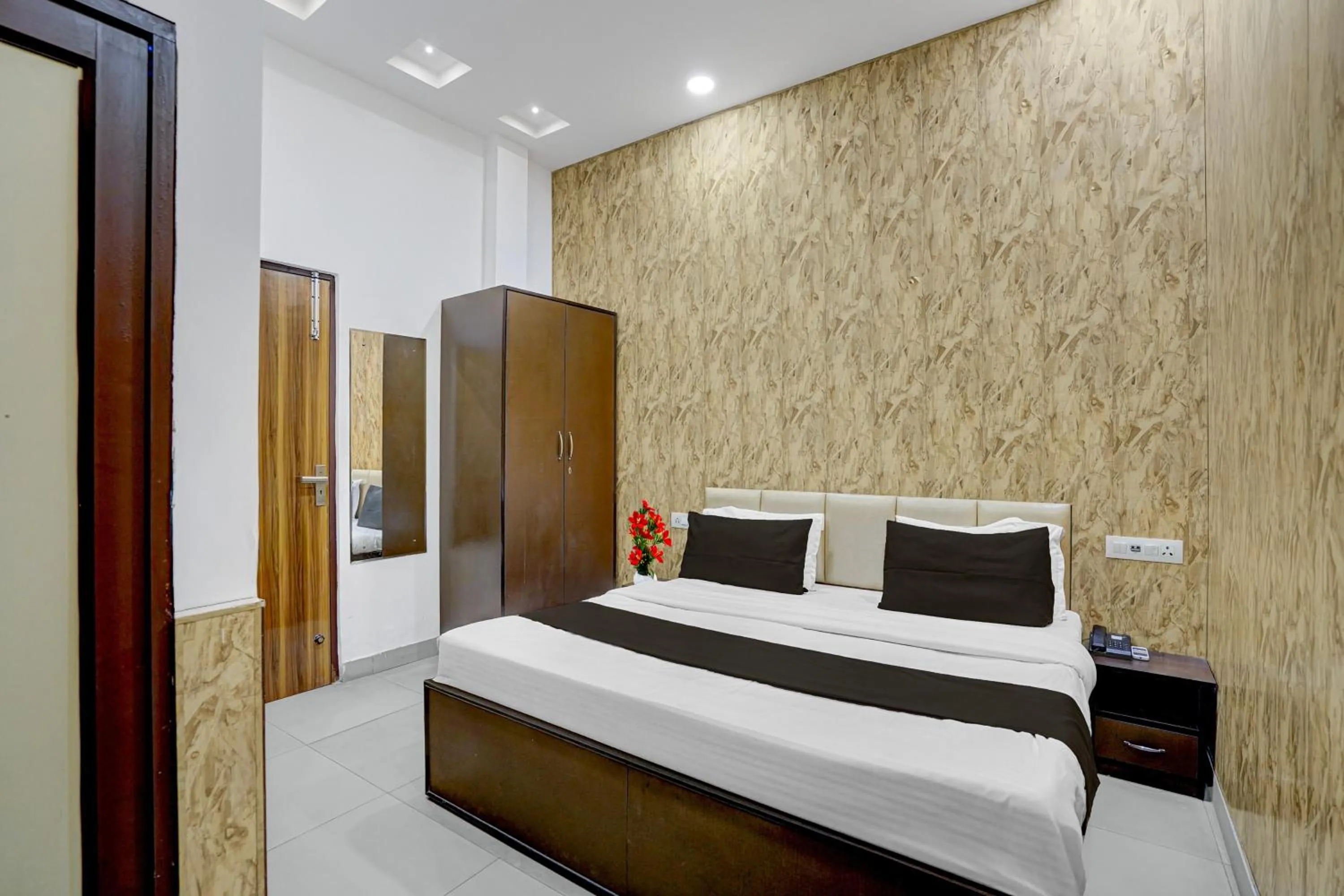 Bedroom, Bed in Hotel O Silver Arc Mall Ludhiana Formerly White Solitaire