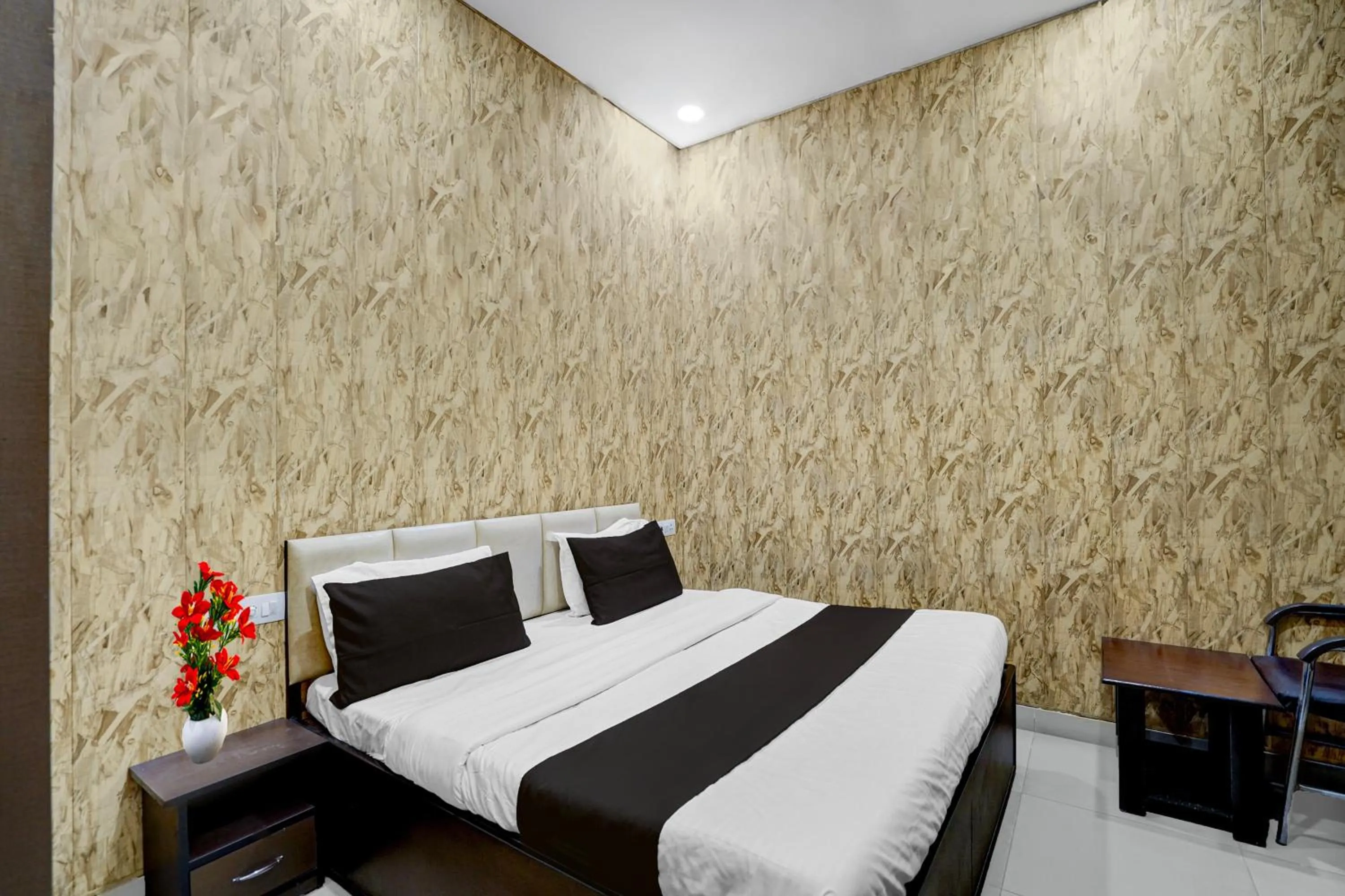 Bedroom, Bed in Hotel O Silver Arc Mall Ludhiana Formerly White Solitaire