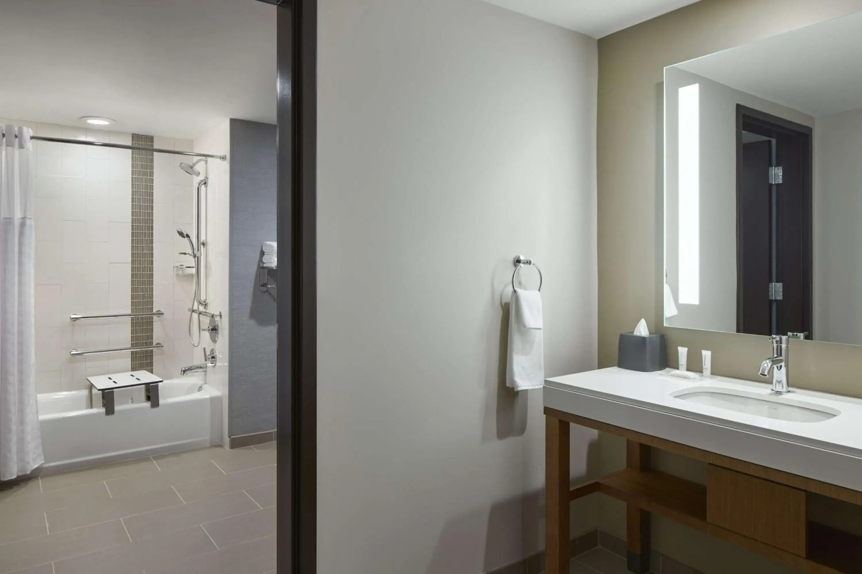 Queen Room with Two Queen Beds with Accessible Tub - Disability Access in Hyatt Place Evansville Queen Room with Two Queen Beds with Accessible Tub - Disability Access in Hyatt Place Evansville