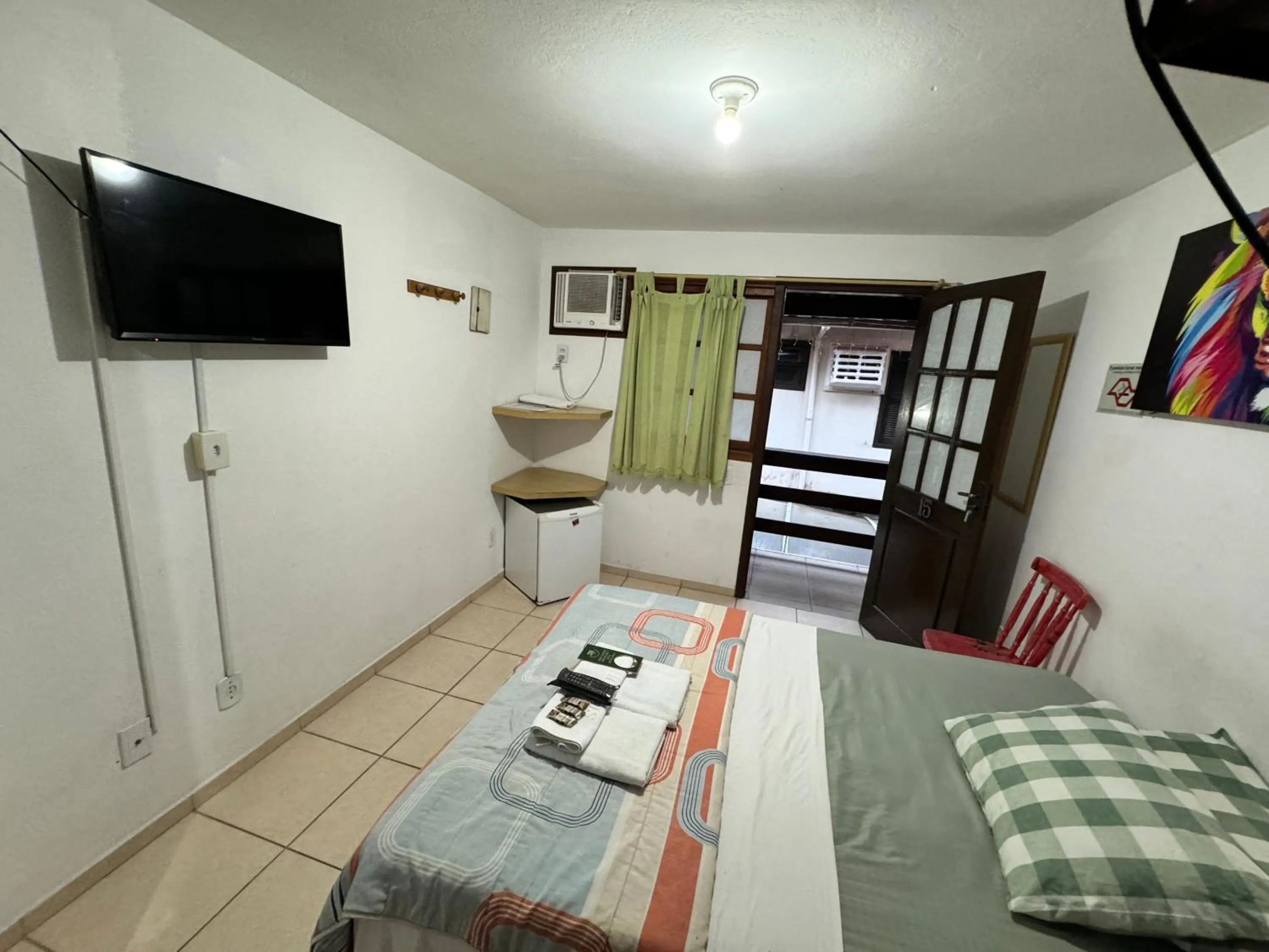 View (from property/room), Bed in Pousada Vila D' Itália