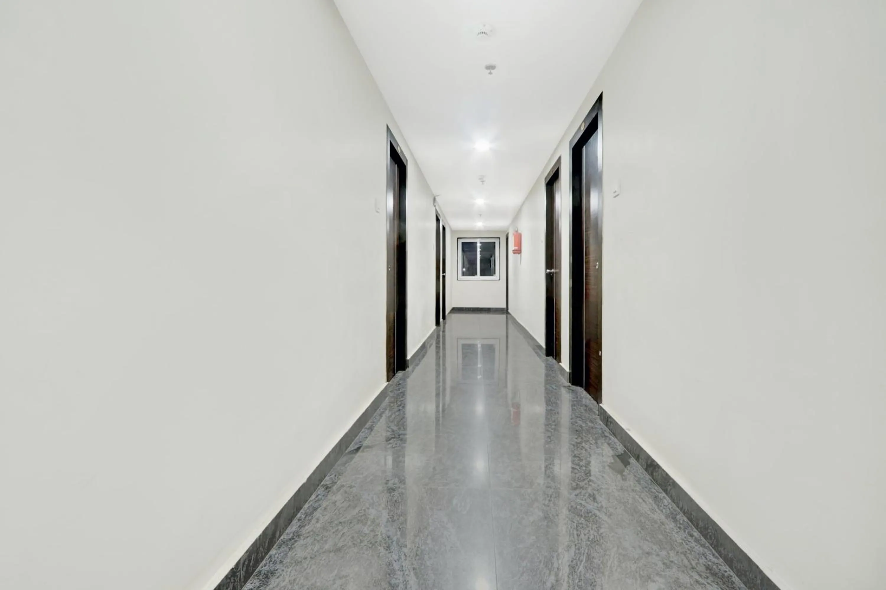 Lobby or reception in Super Townhouse Daba Garden Road