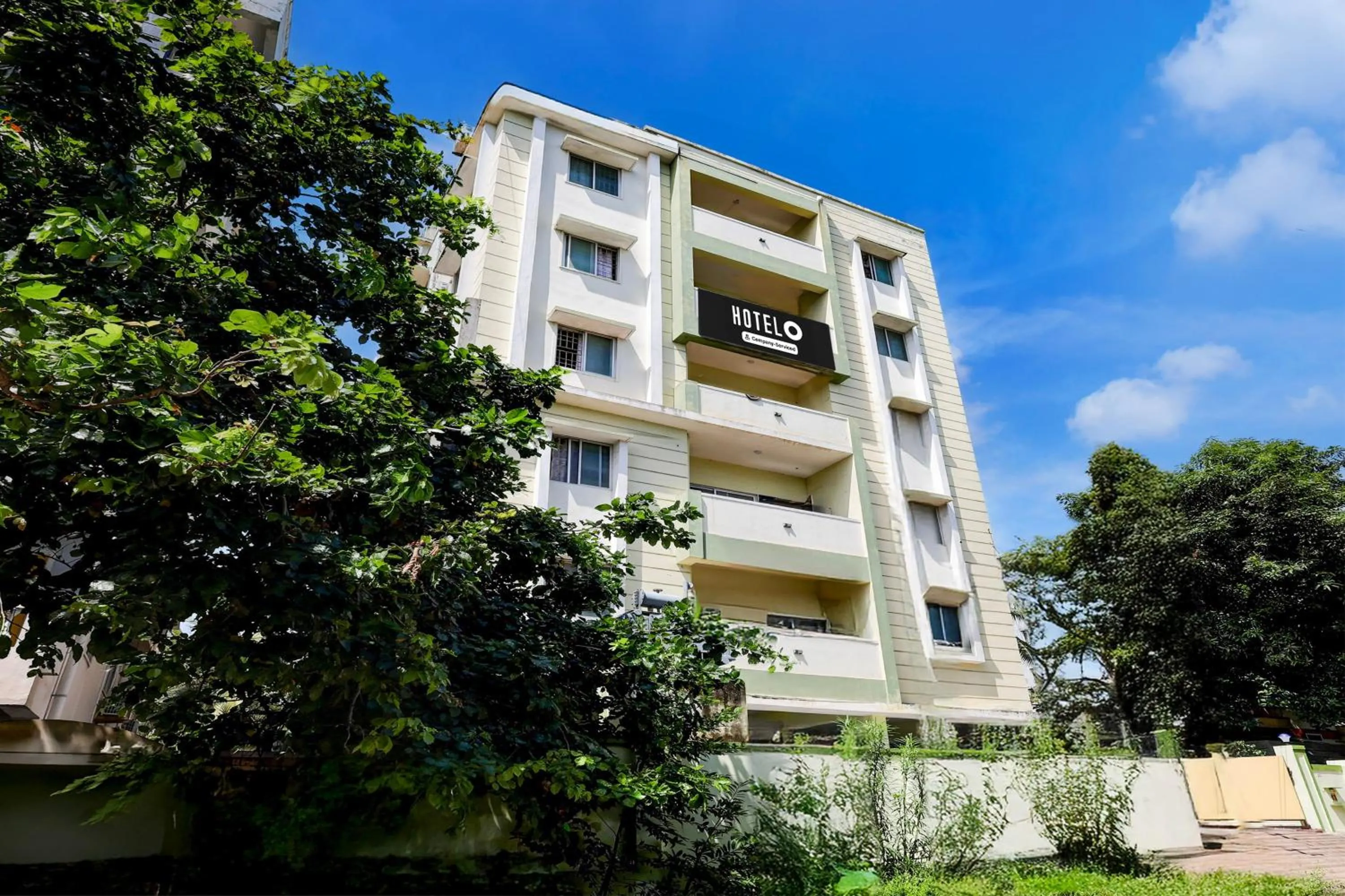 Facade/entrance in Super Hotel O Rushikonda Beach