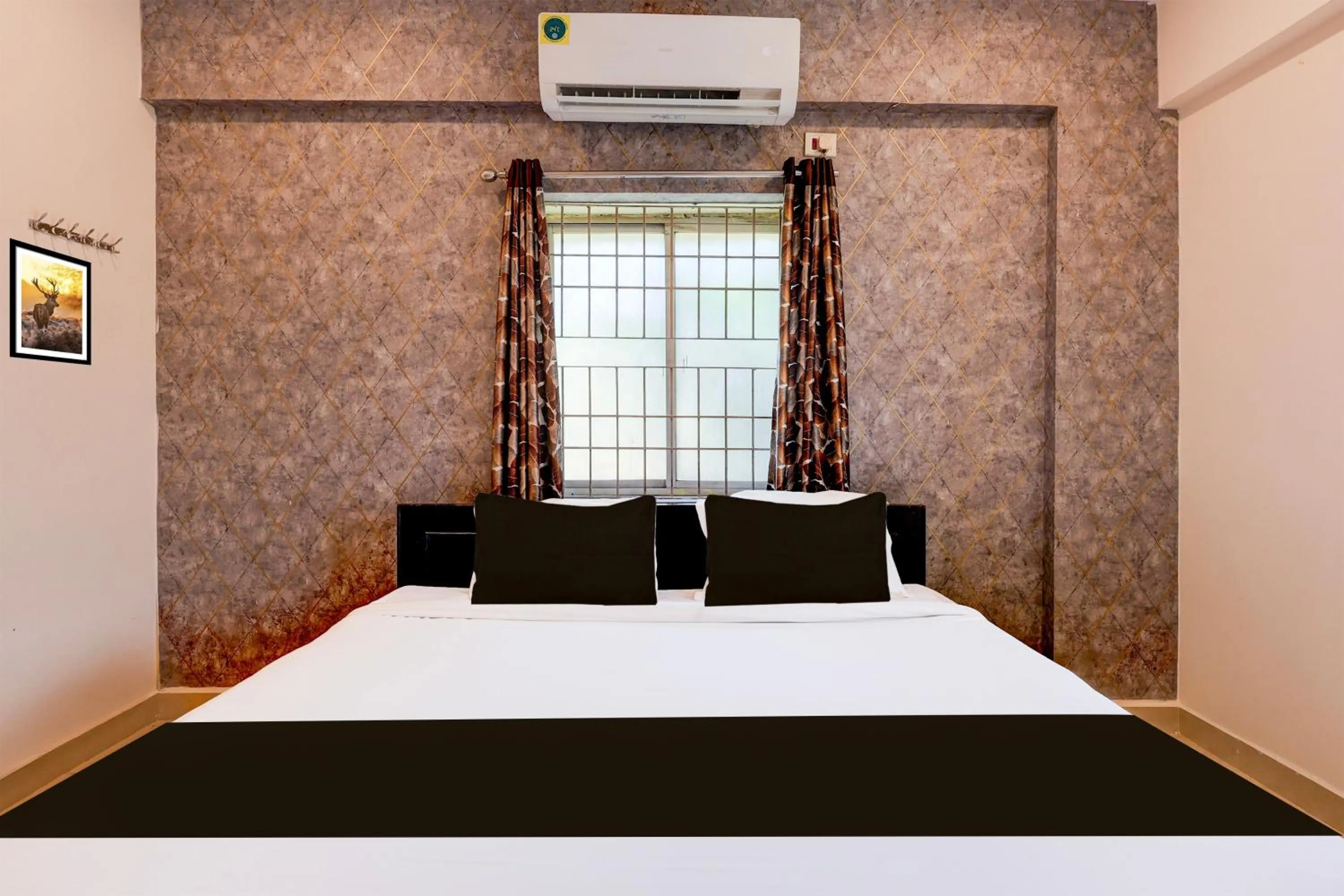 Bedroom, Bed in Hotel O Sai Nivas