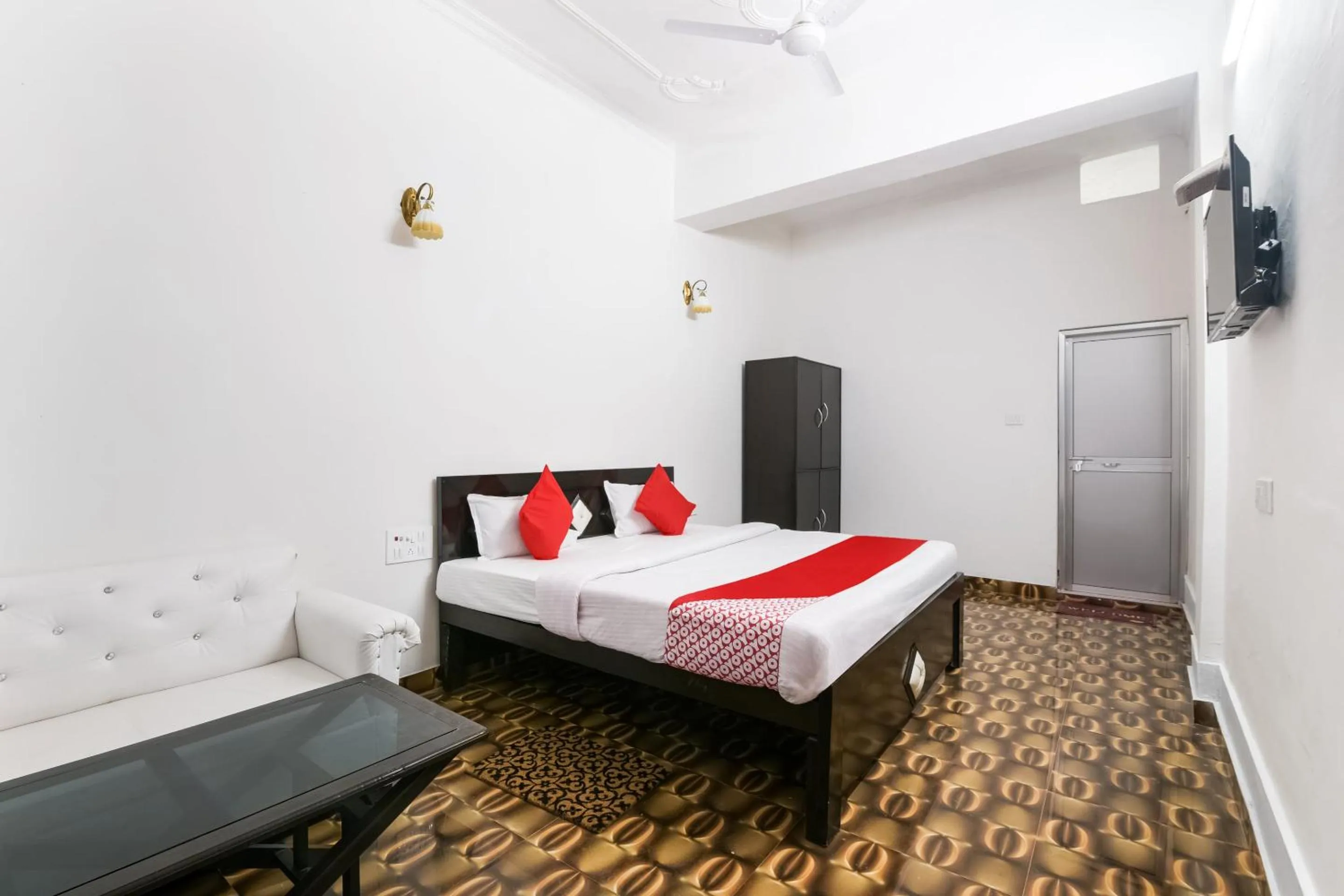 Bedroom, Bed in Hotel O Kavyanjali