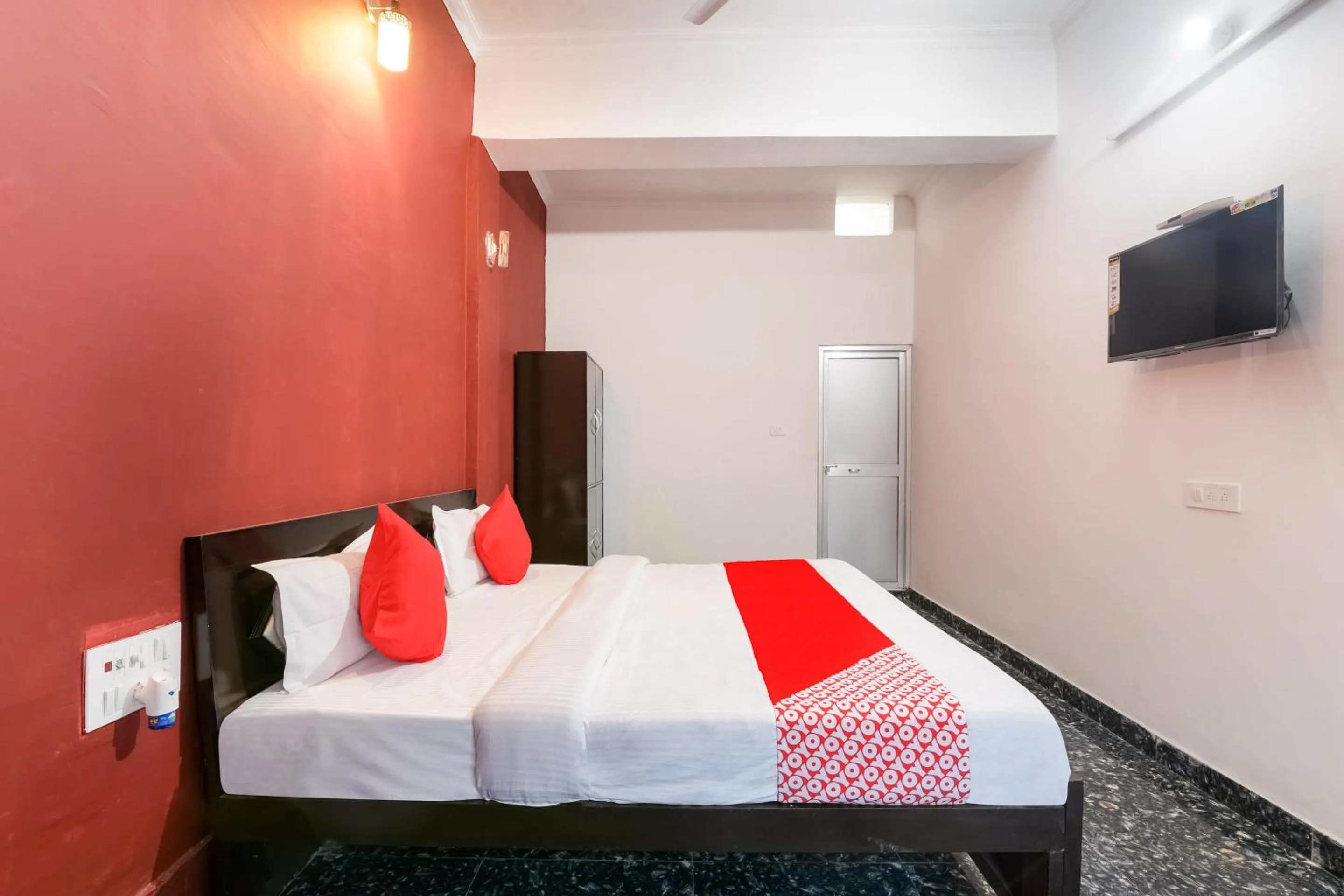 Bedroom, Bed in Hotel O Kavyanjali