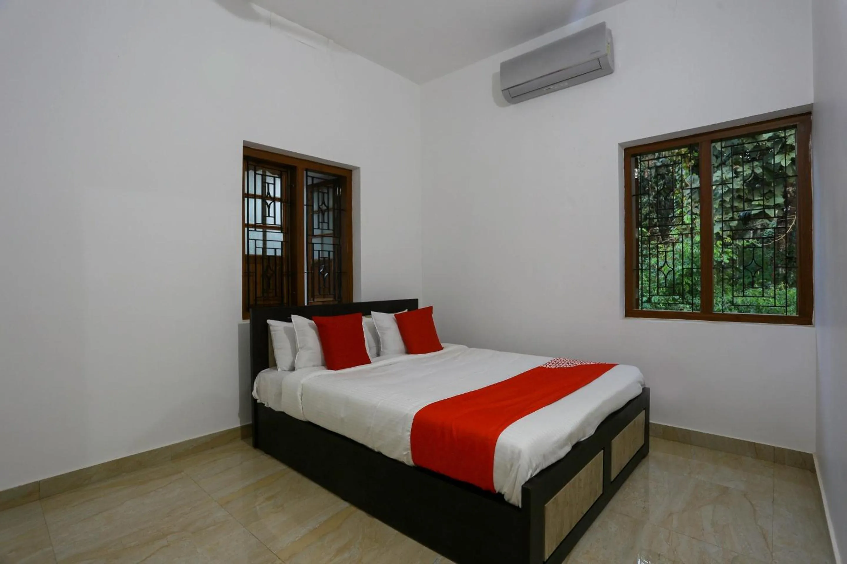 Bedroom, Bed in Hotel O Al Ameen Residency
