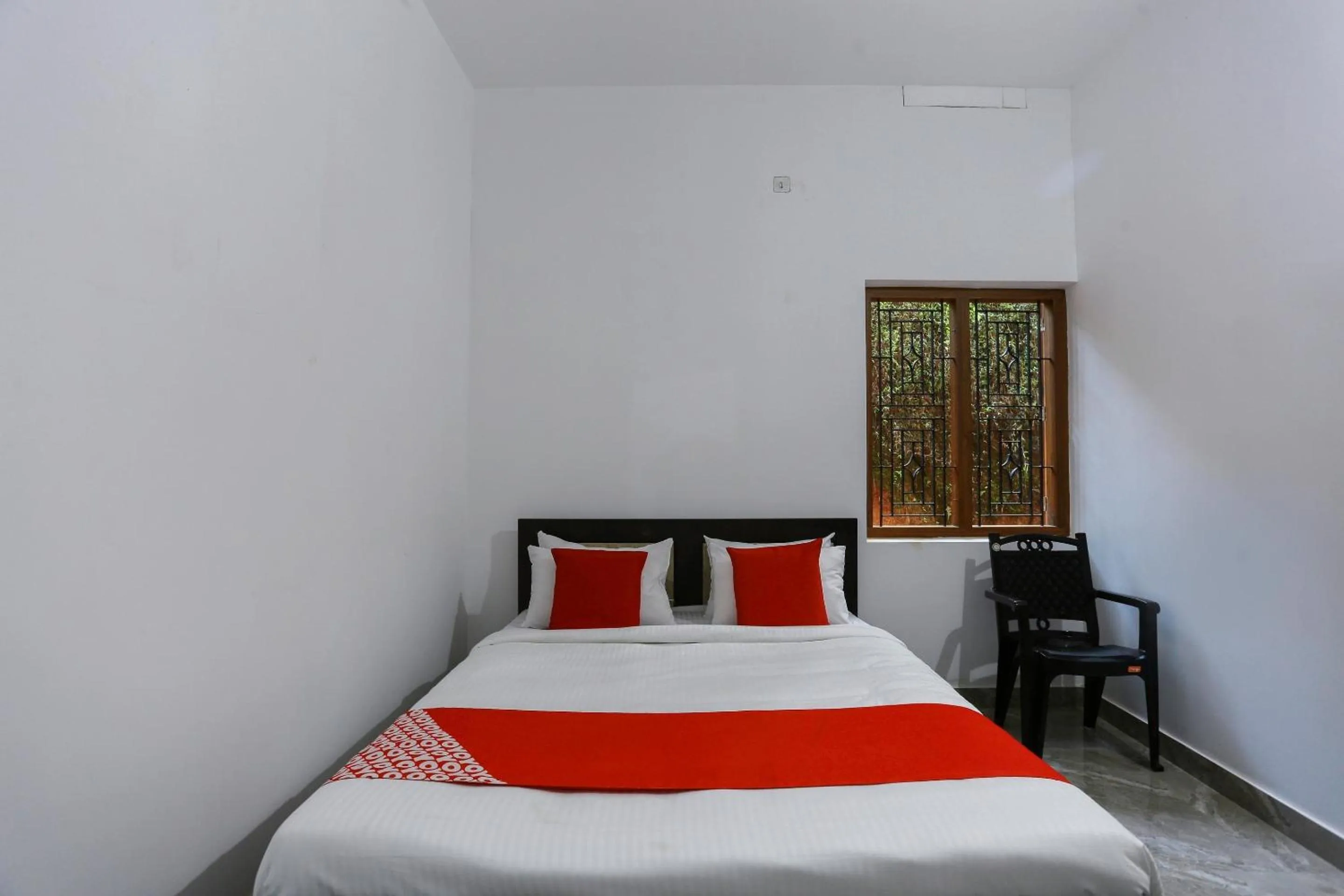 Bedroom, Bed in Hotel O Al Ameen Residency