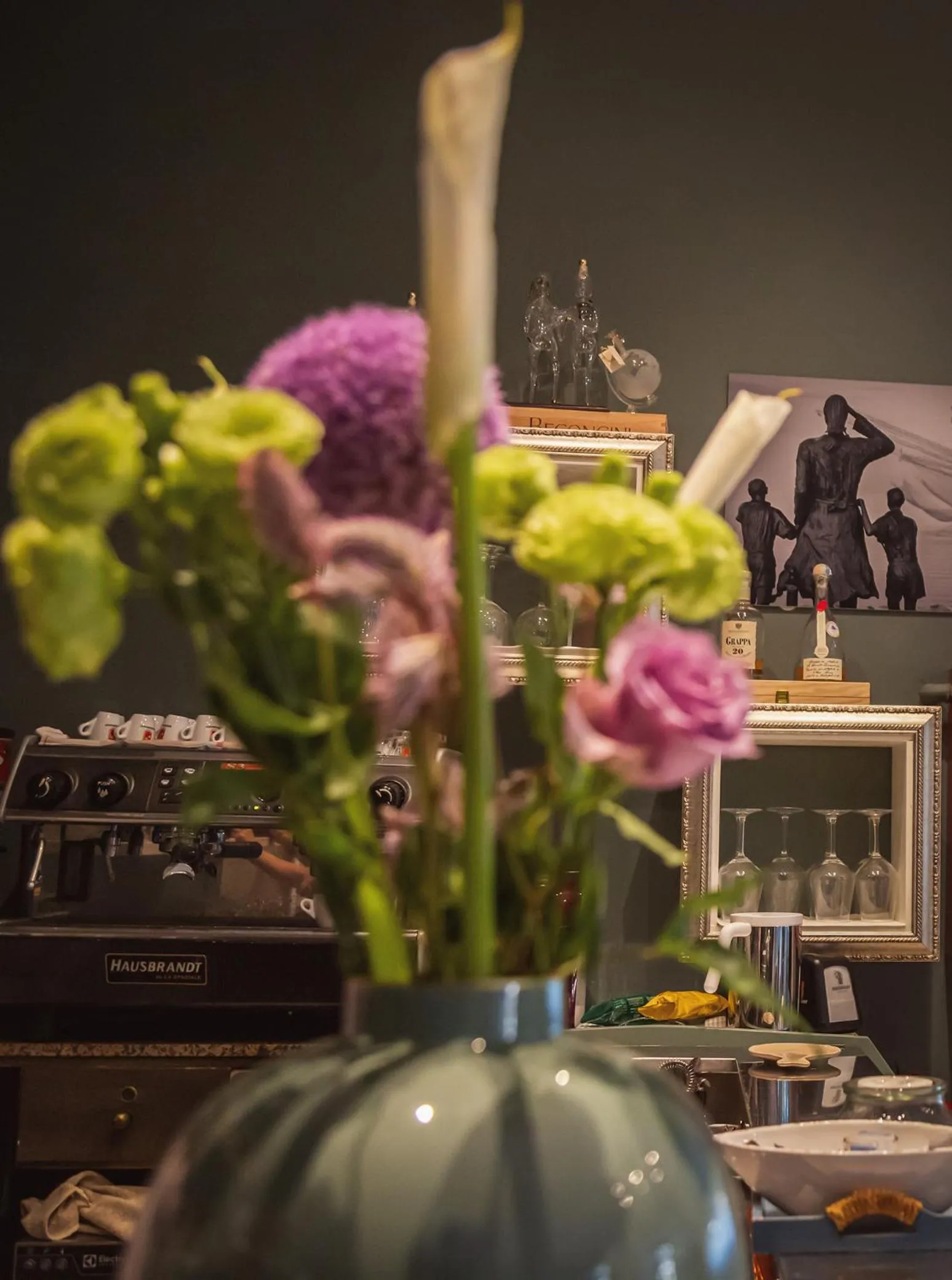 Restaurant/places to eat in Hotel Boston