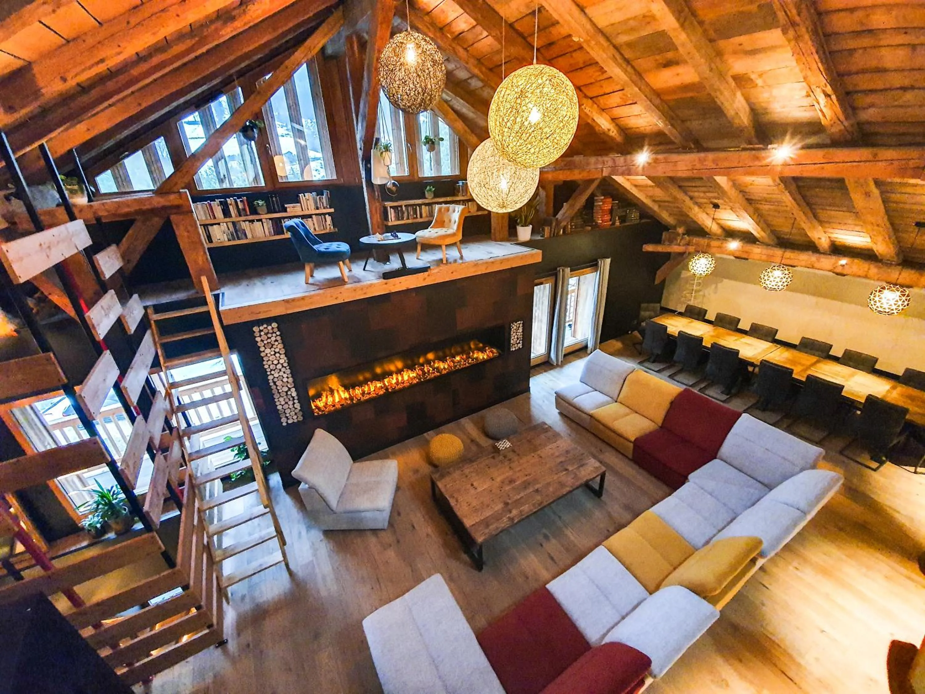 Communal lounge/ TV room in CHALET 1703 - Refuge Alpin avec Spa & Sauna - l'esprit maison au Coeur des Alpes - Adults Only