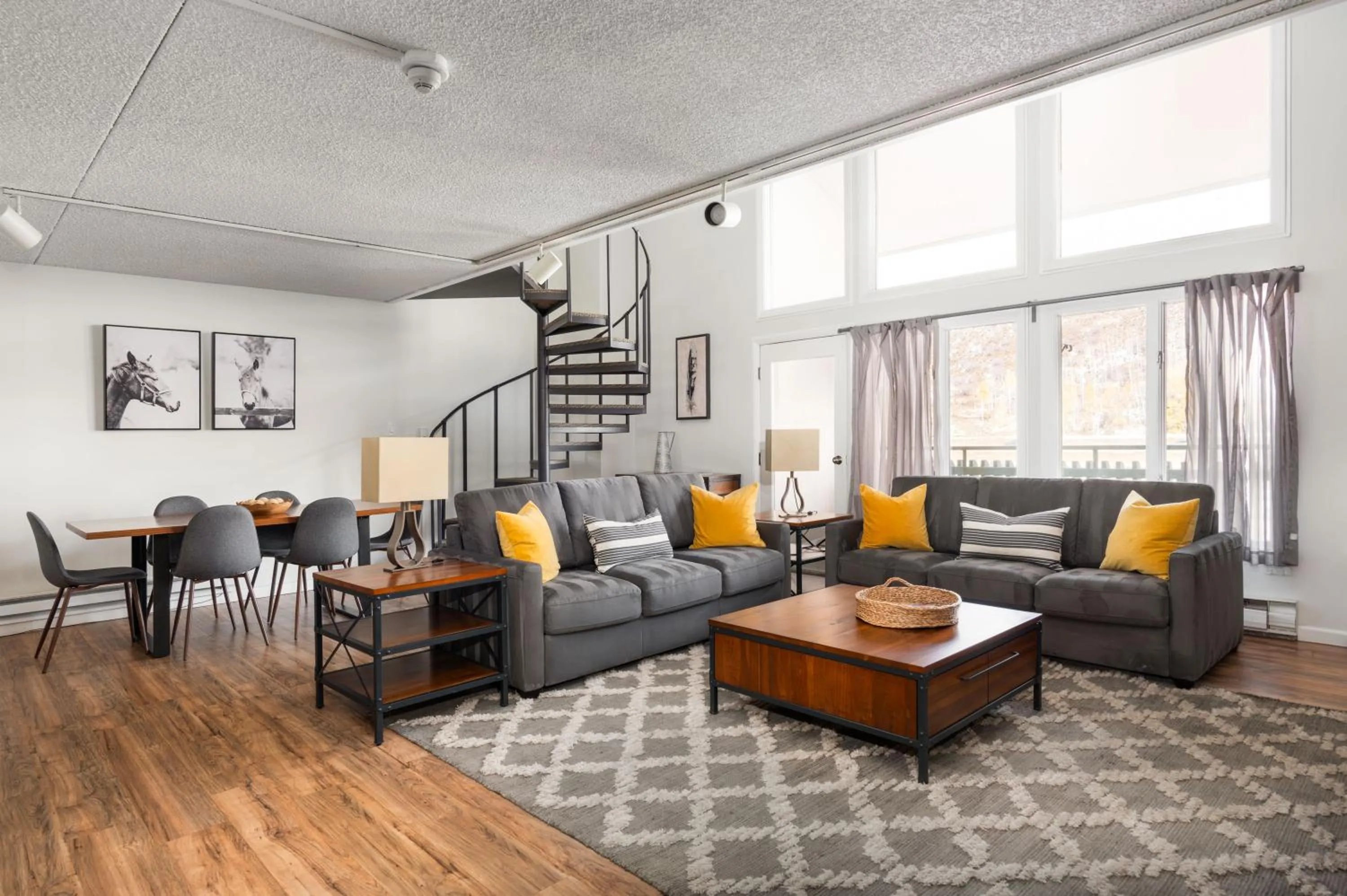 Living room in Evergreen Lodge at Vail