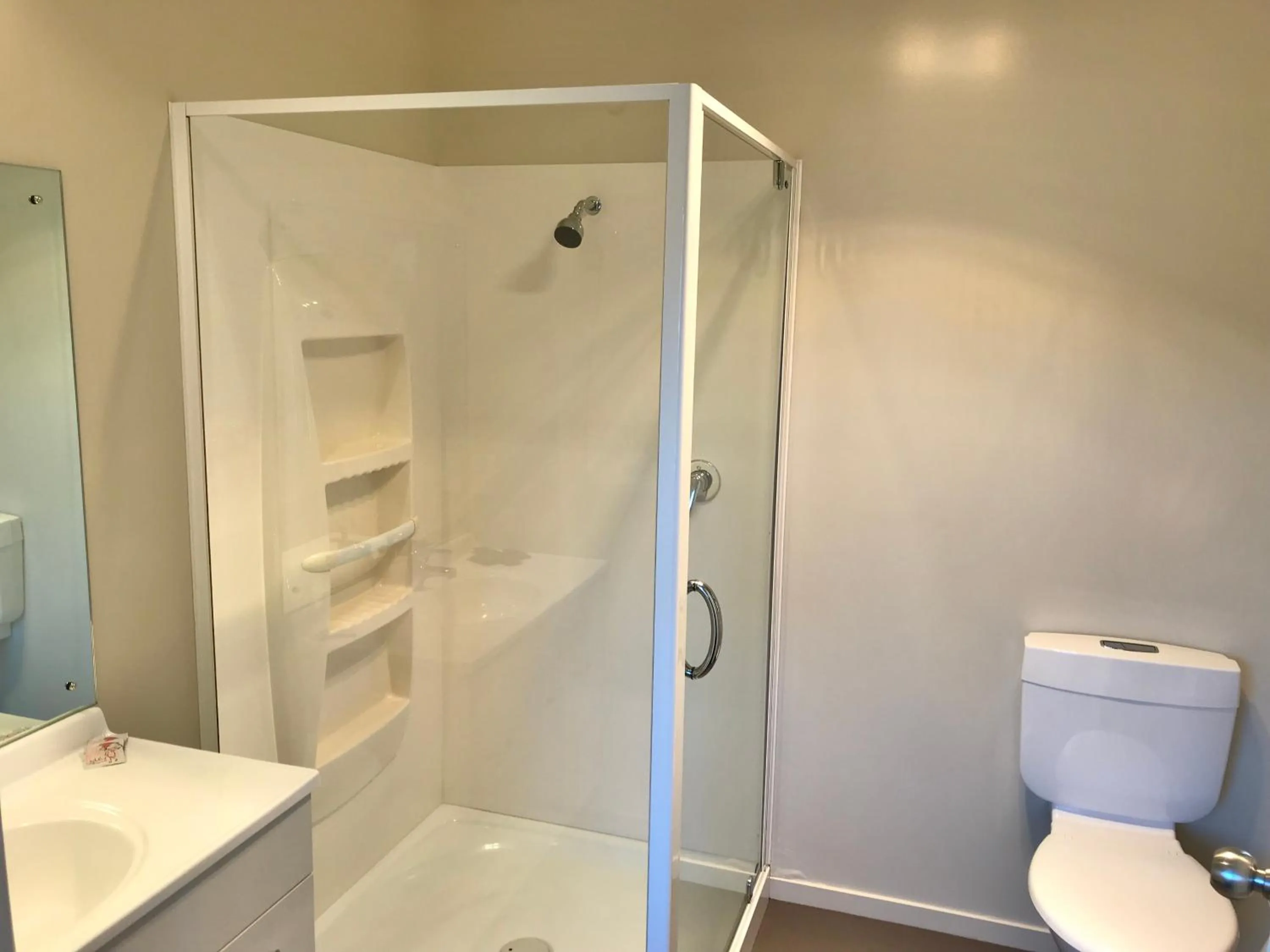 Bathroom in Phoenix Motels