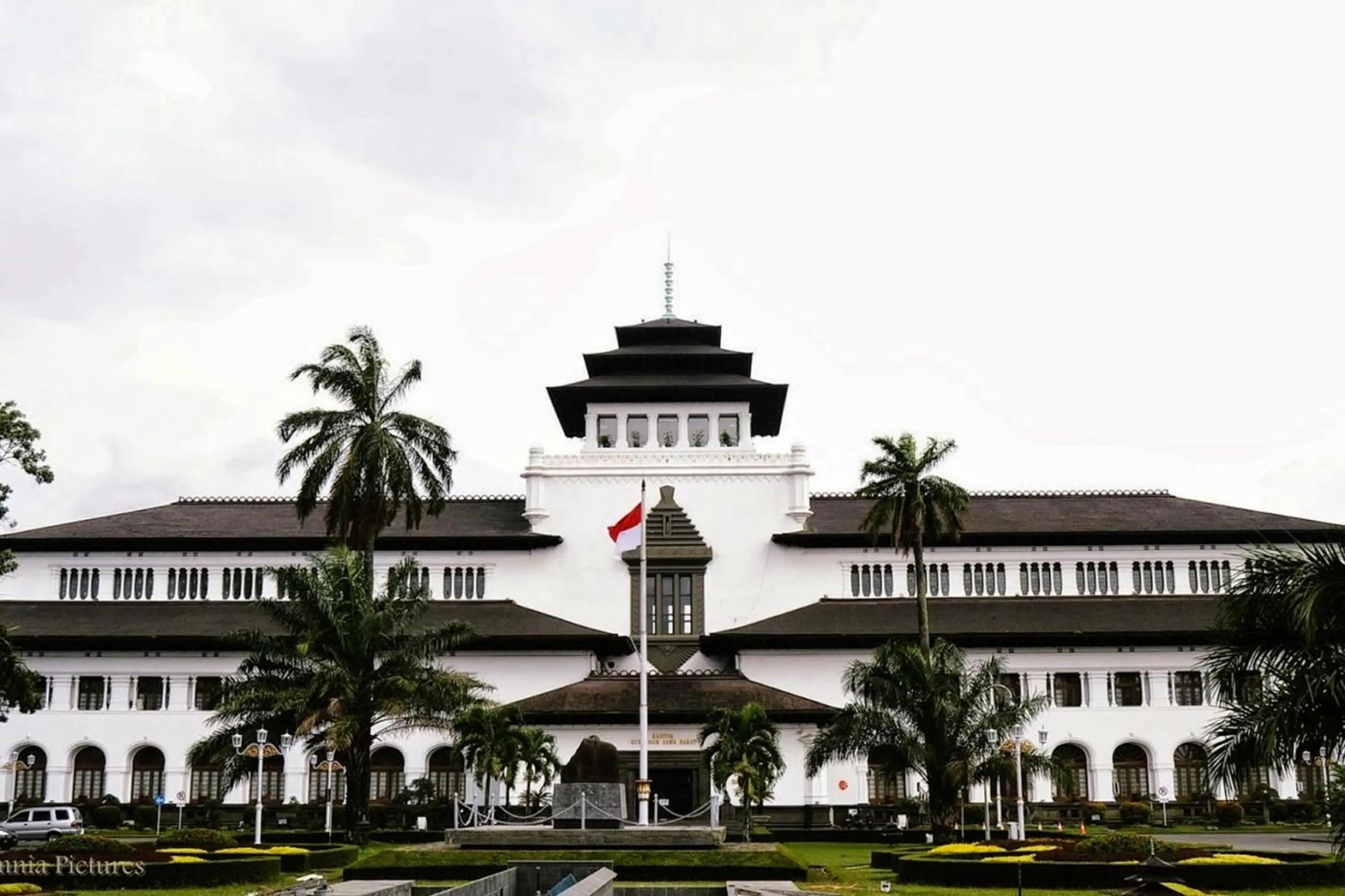 OYO Life 2391 Baladewa Residence Syariah