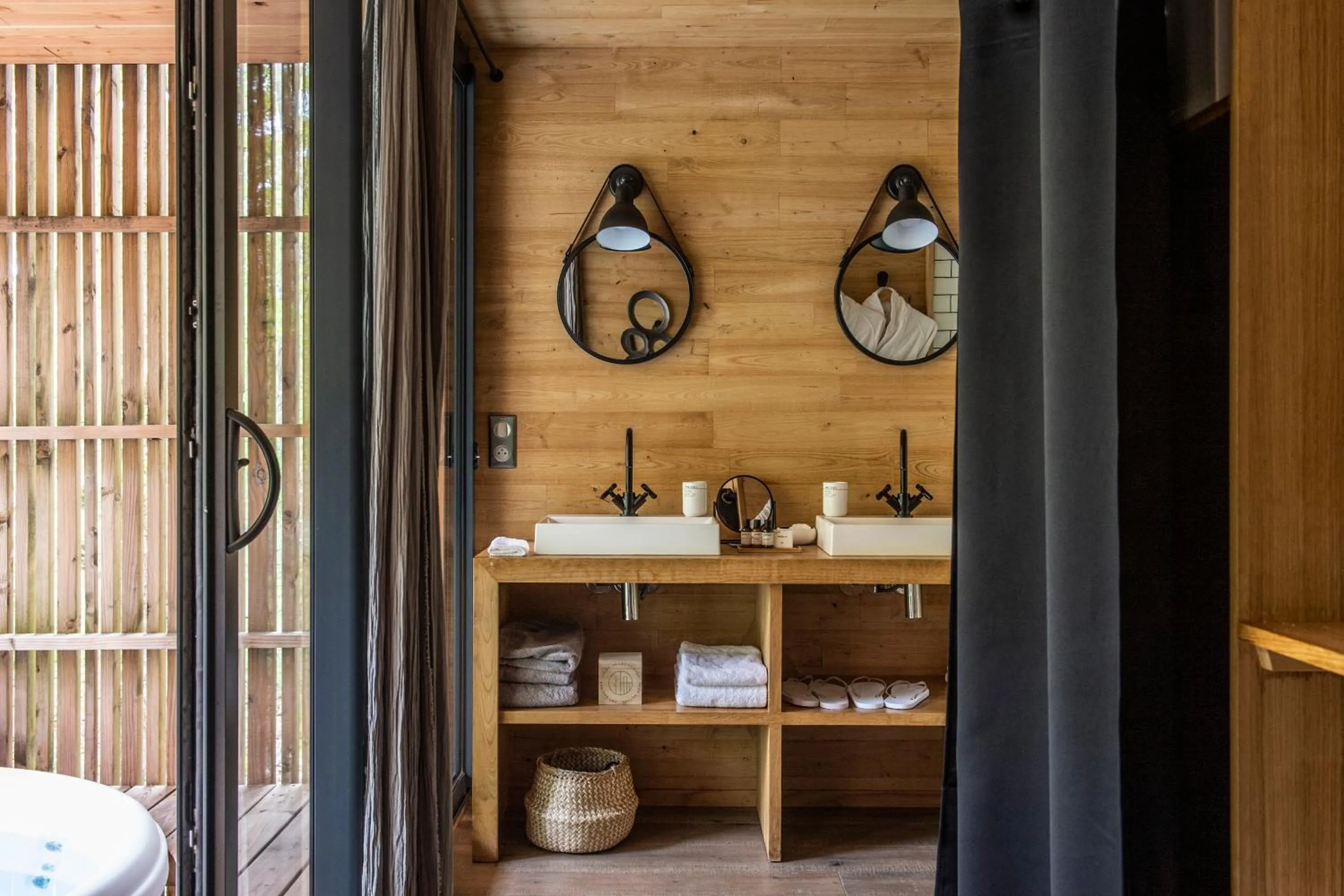 Loire Valley Lodges - Hotel