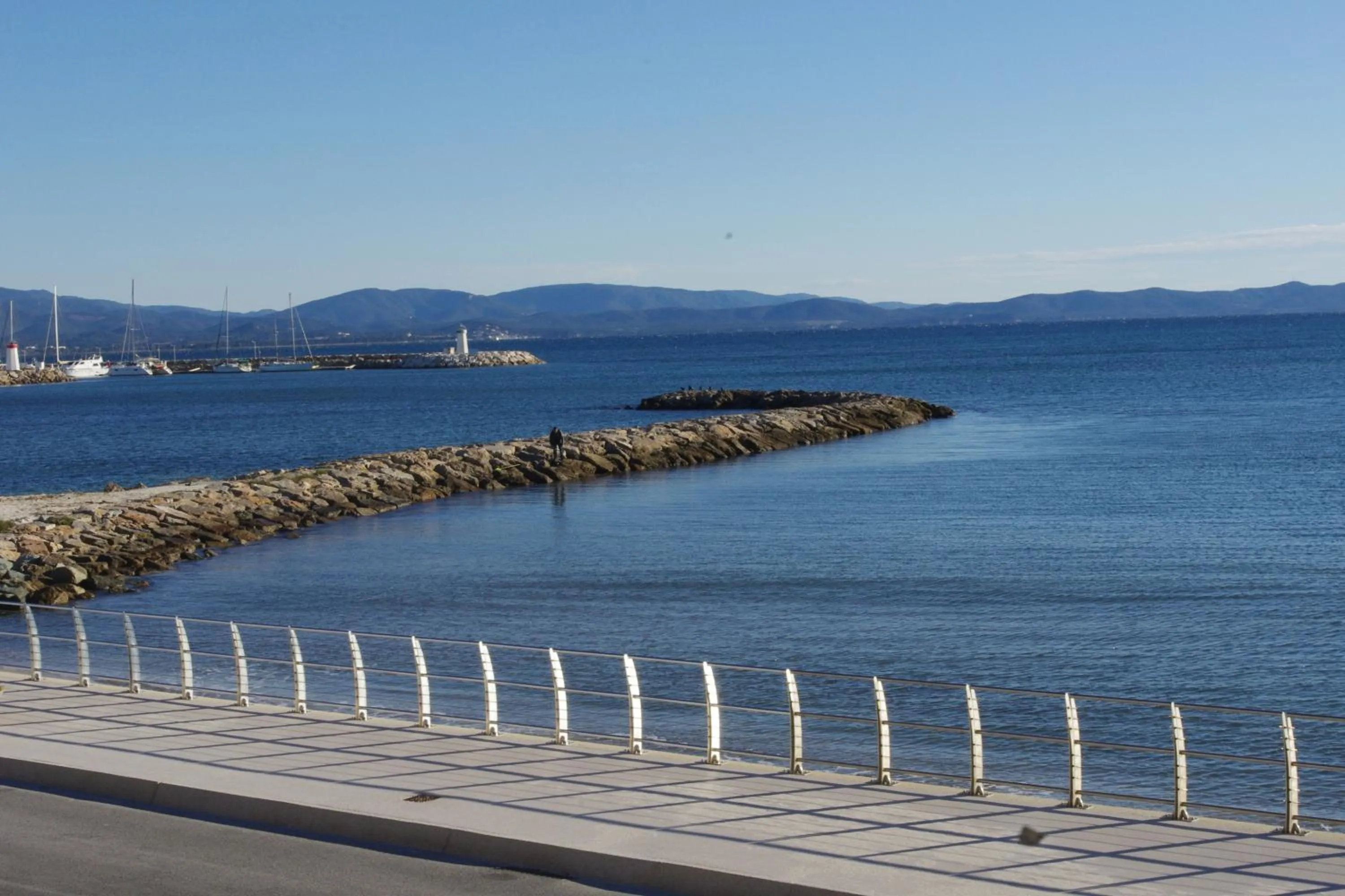 Area and facilities in Les Stoechades