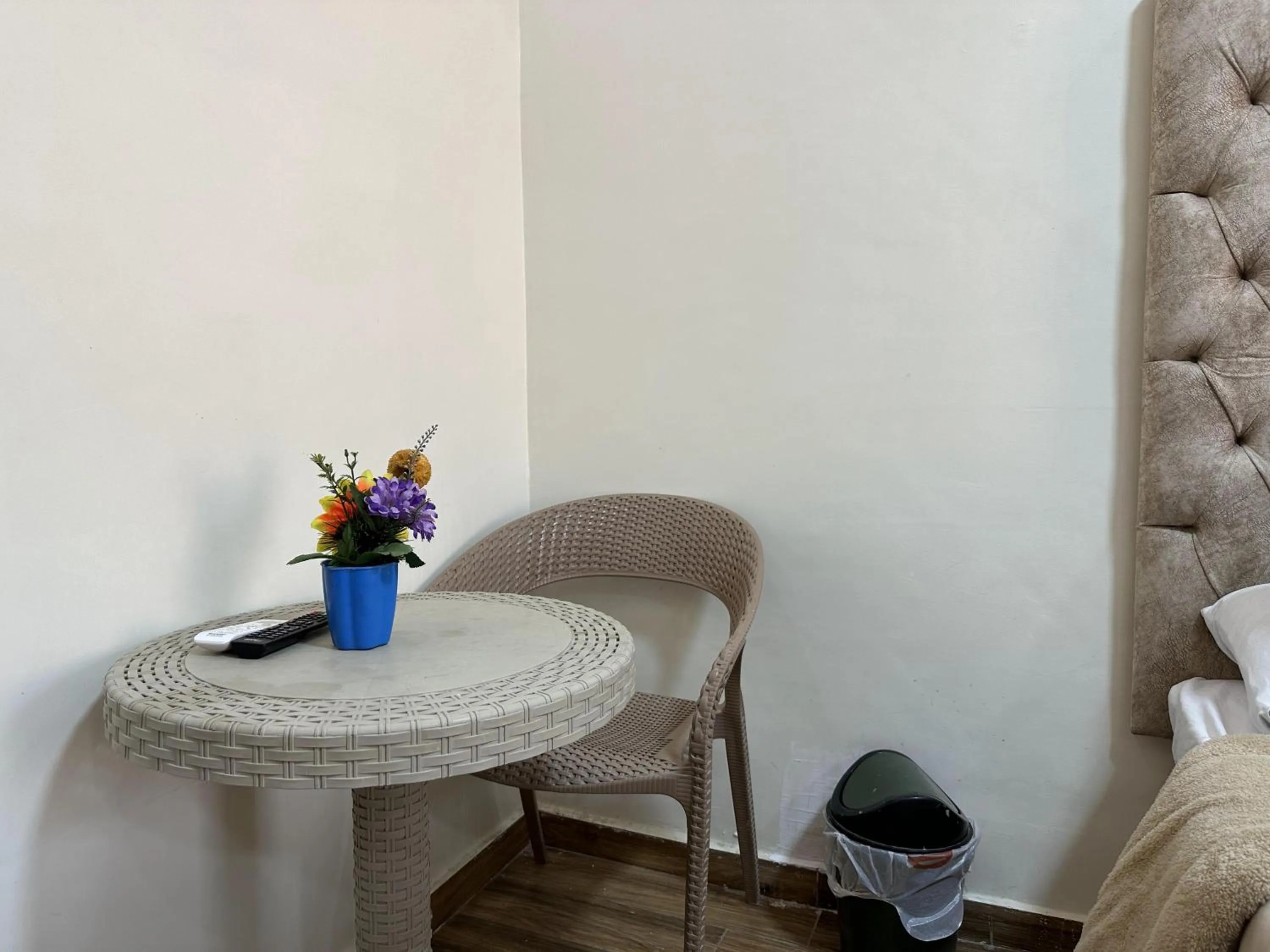 Seating area in Pyramids Gardens Hotel