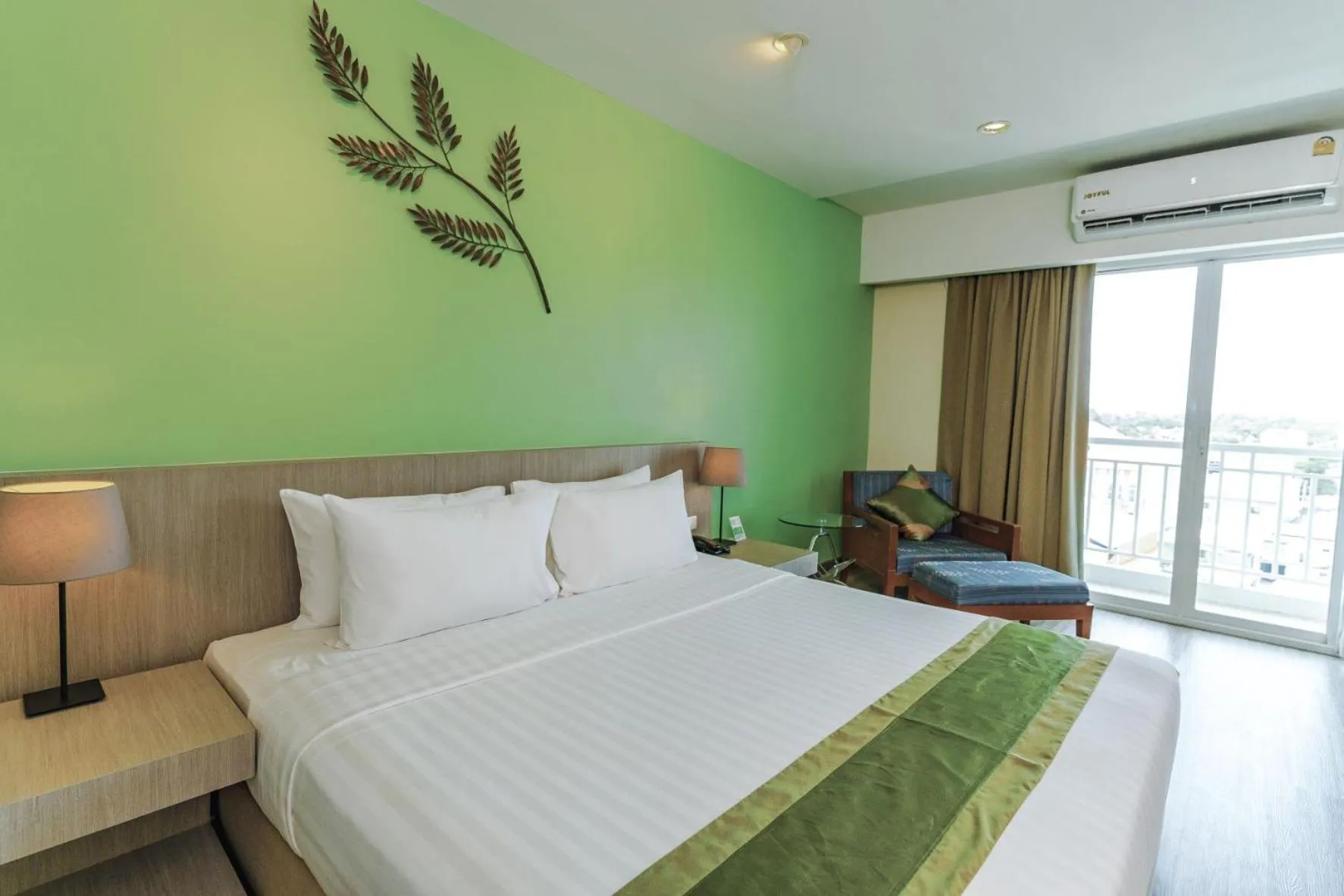 Bedroom, Bed in Tamarind Garden Hotel