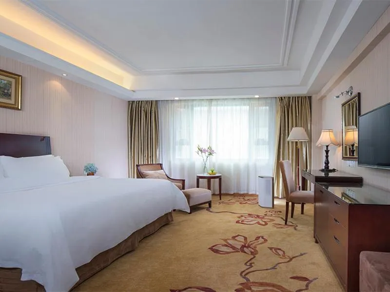 Vienna International Hotel Yangshuo West Street