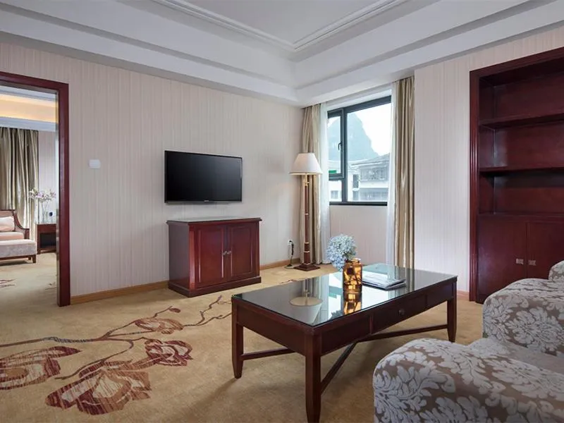 Vienna International Hotel Yangshuo West Street