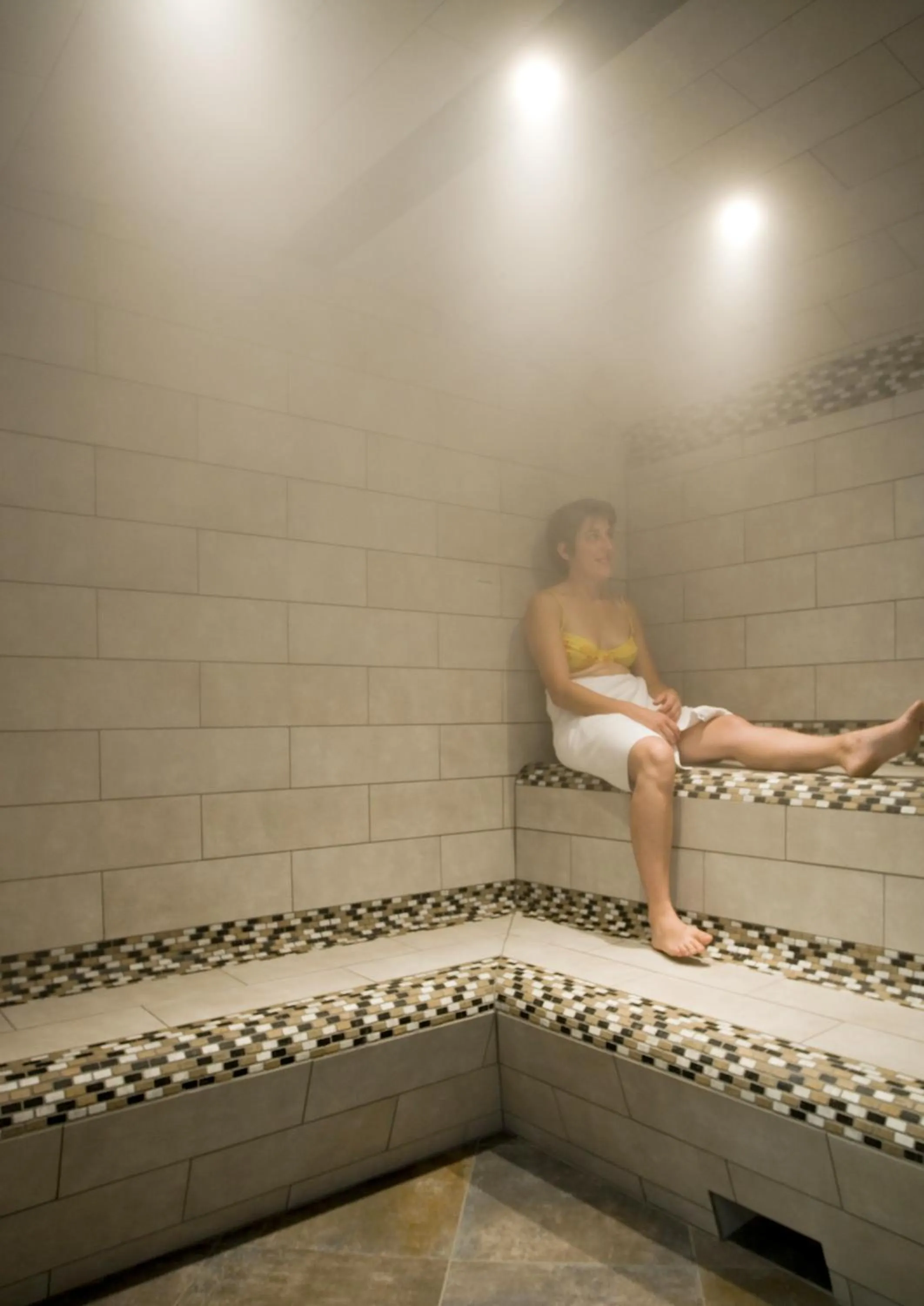 Steam room in Logis Hôtel Parenthèse, Restaurant & Spa