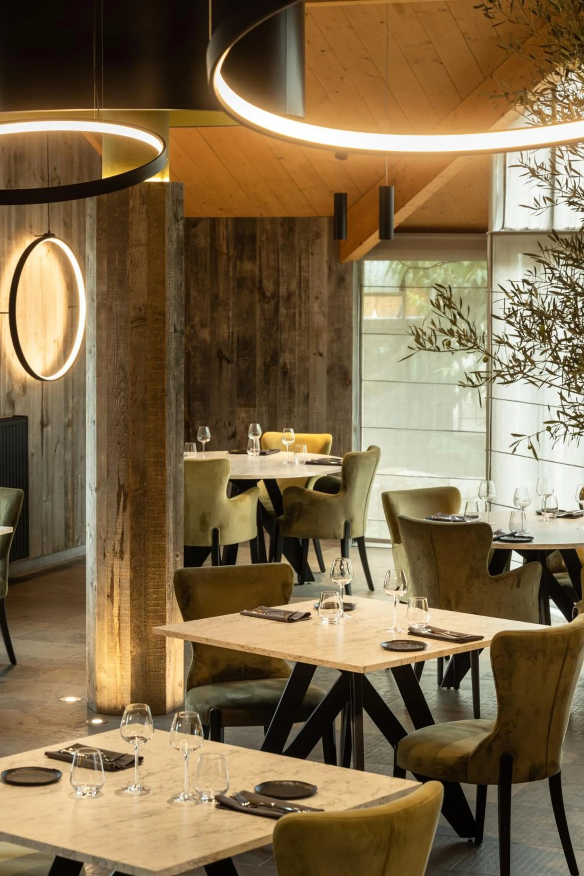 Restaurant/places to eat in Logis Hôtel Parenthèse, Restaurant & Spa