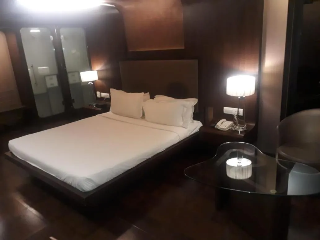 Bedroom, Bed in Cocoon Luxury Business Hotel