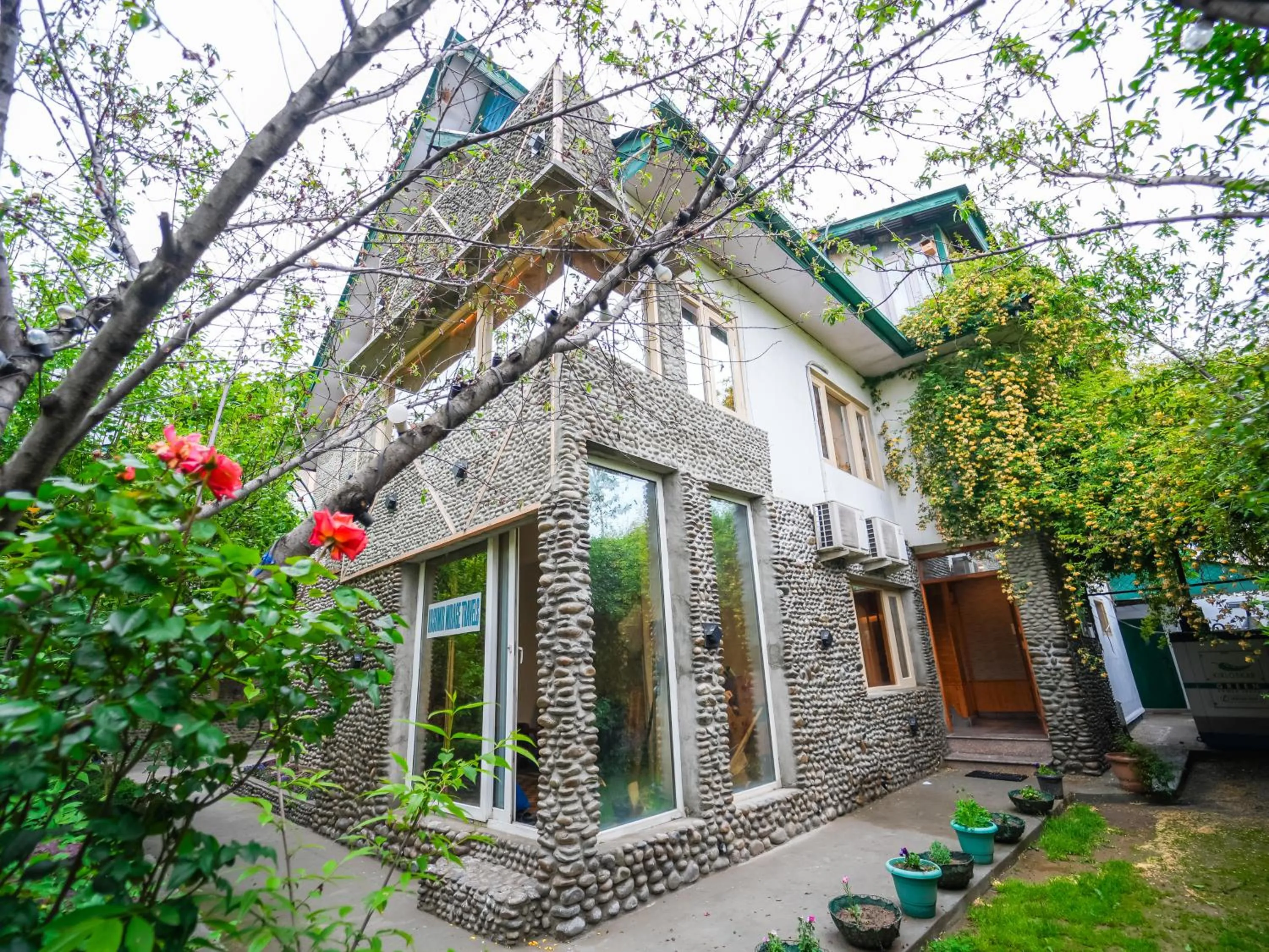 Property building in Hotel Mirage