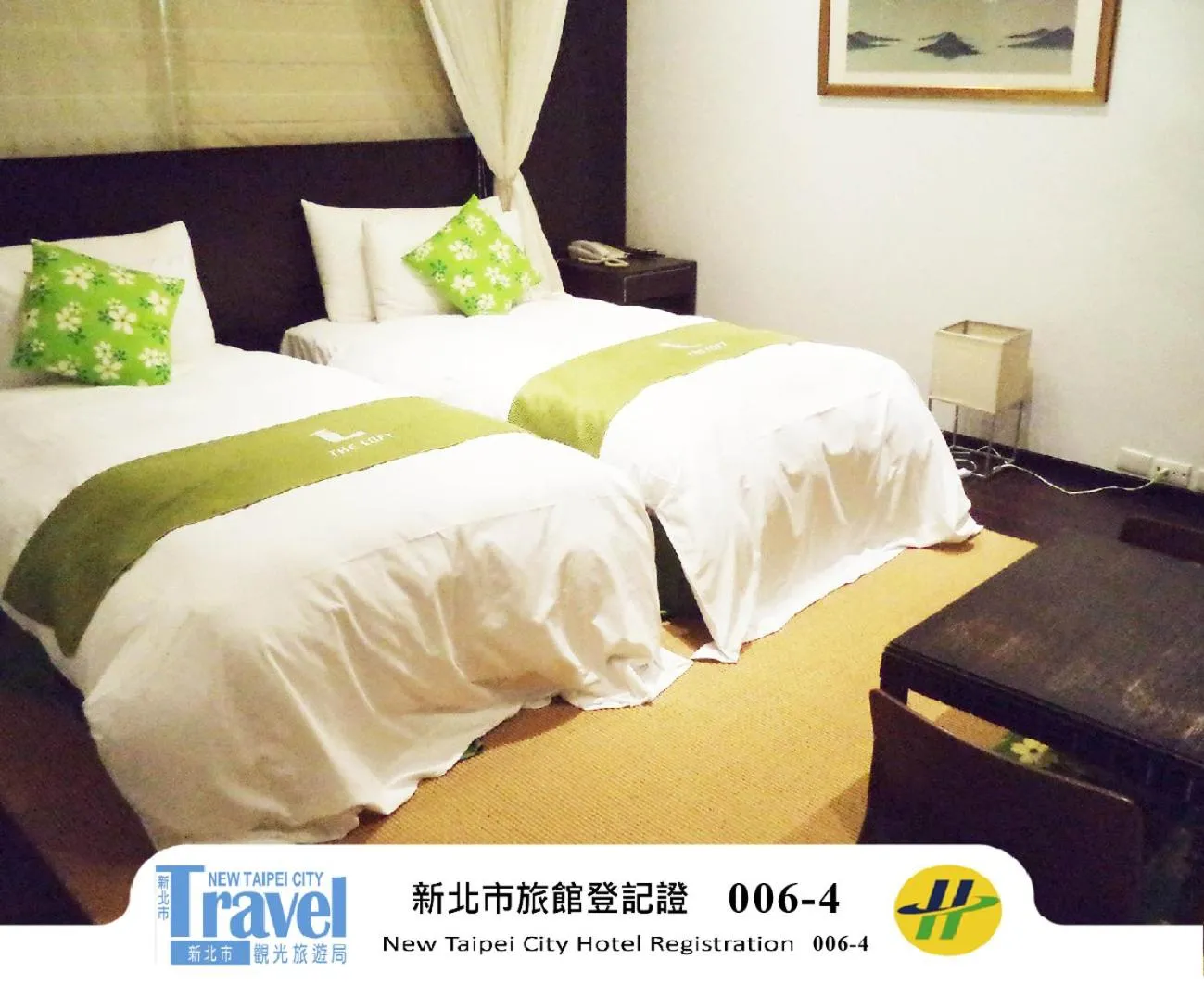 Bed in The Loft Seaside Suites