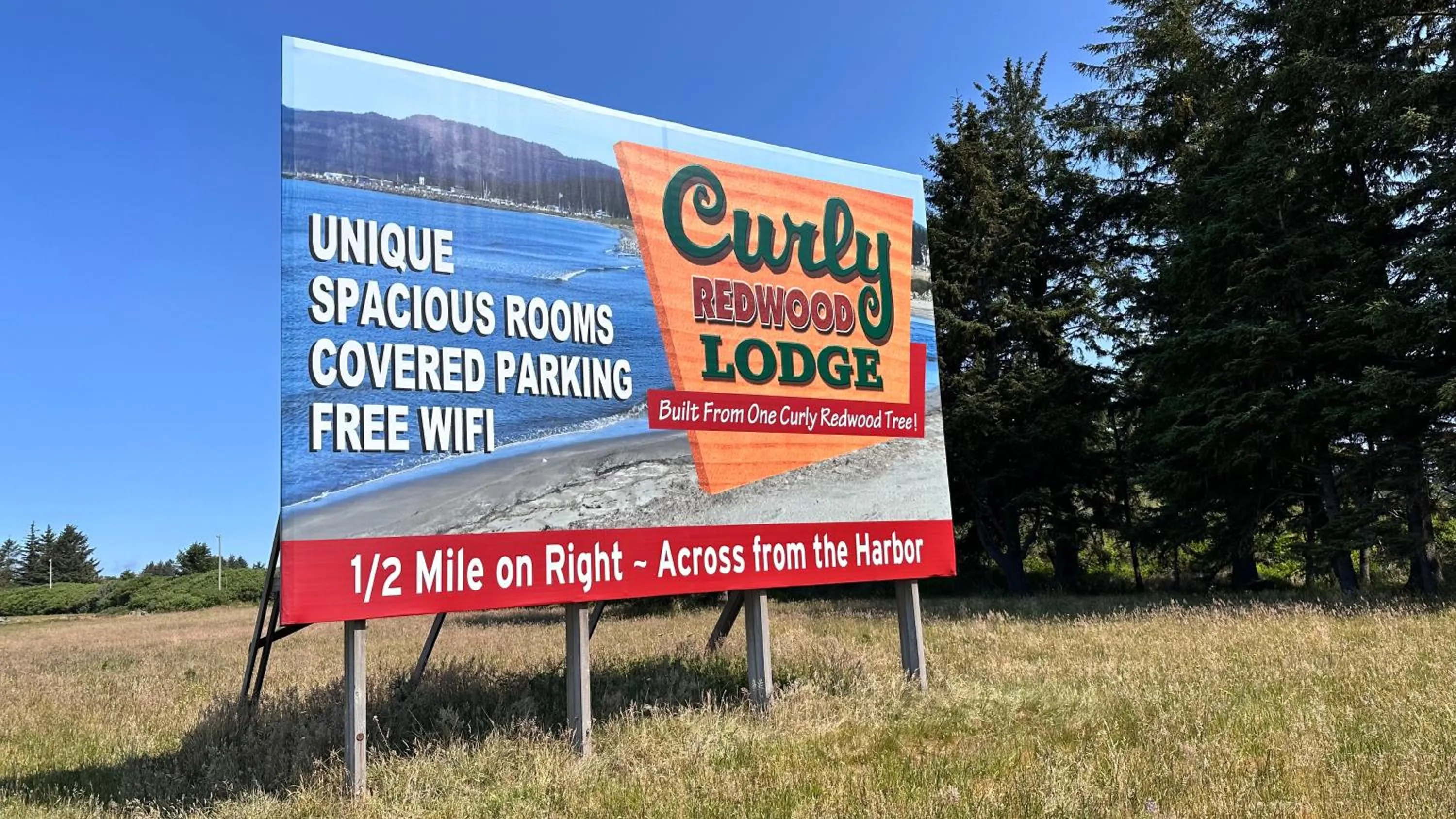 Curly Redwood Lodge