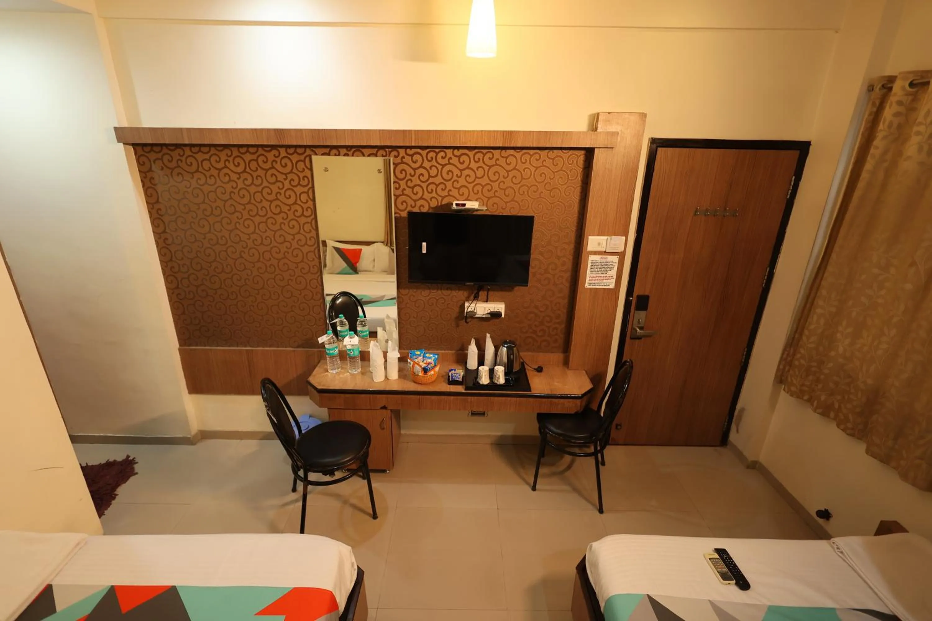 TV and multimedia, Bed in Hotel Sai Grand Castle Inn