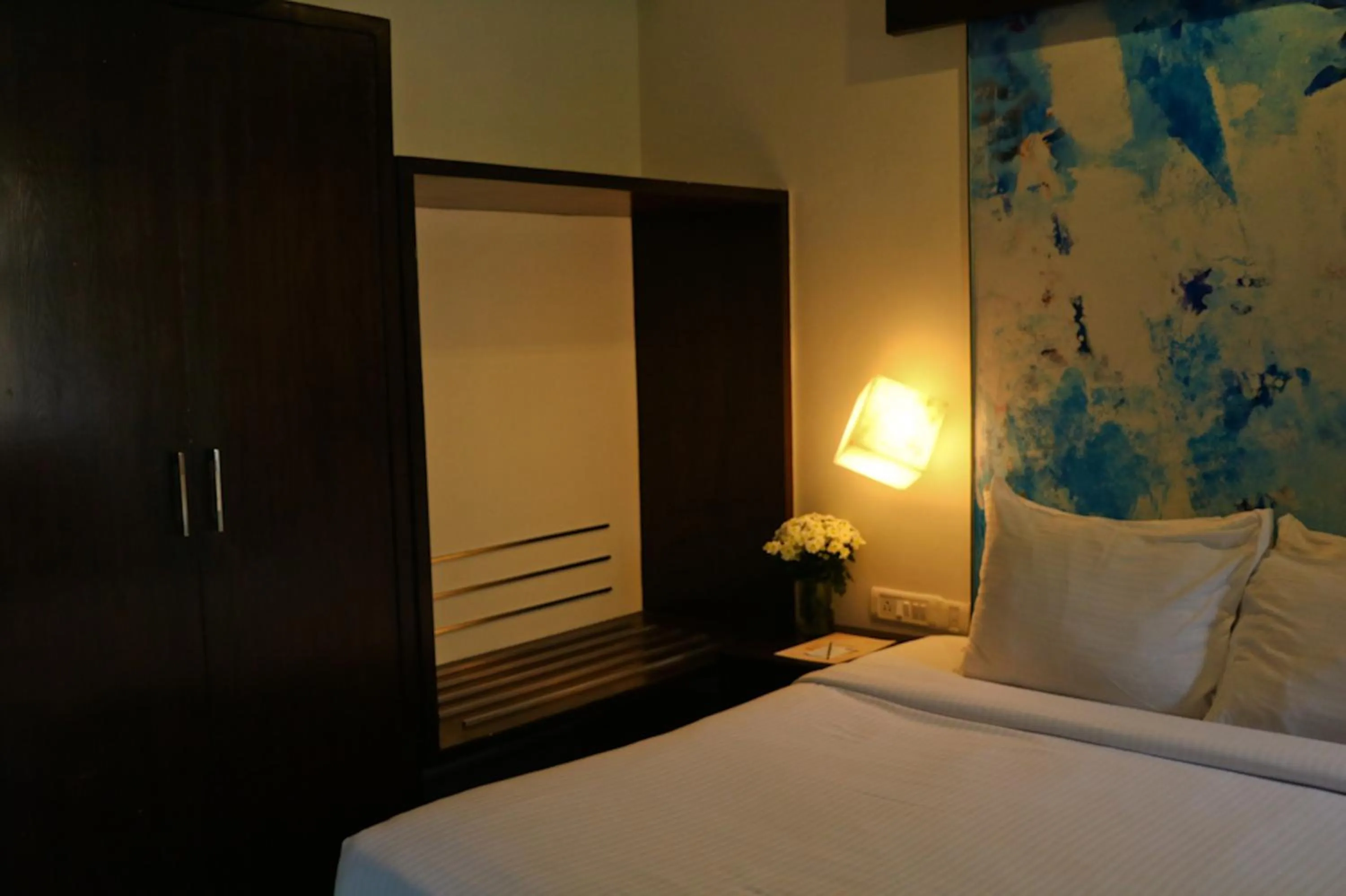 Bedroom, Bed in The Waterfront Shaw Lavasa
