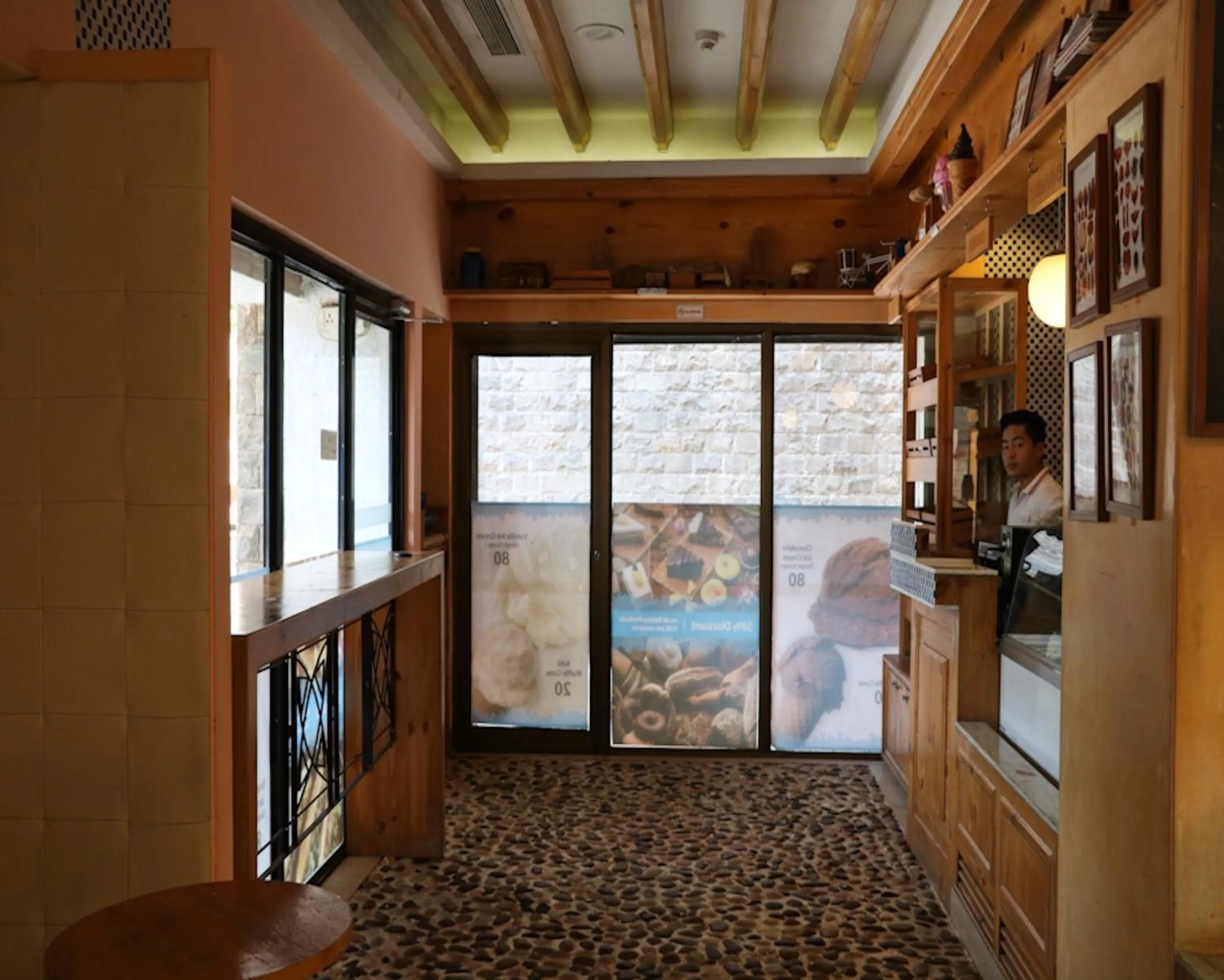 Restaurant/places to eat in The Waterfront Shaw Lavasa