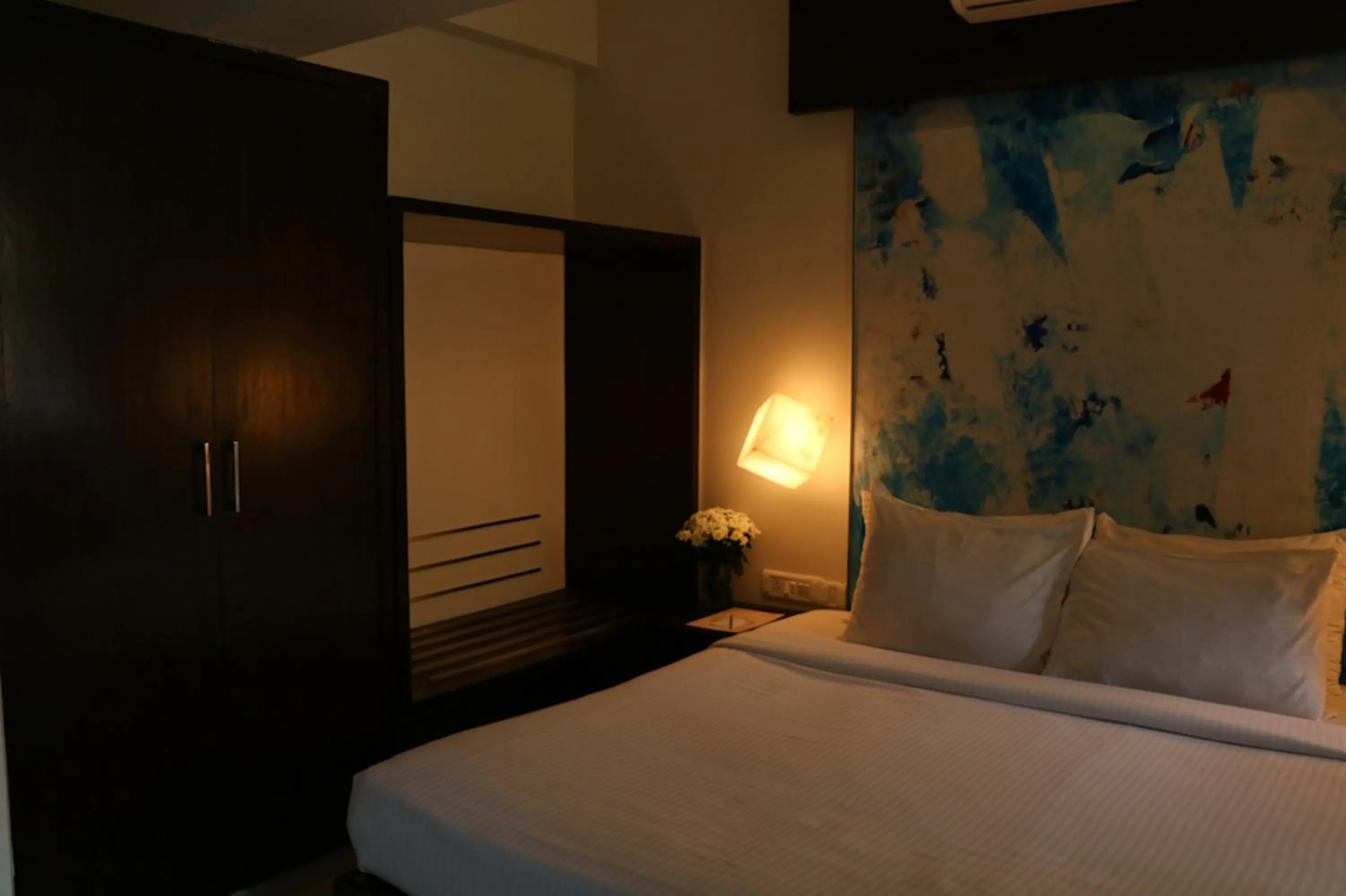 Bedroom, Bed in The Waterfront Shaw Lavasa