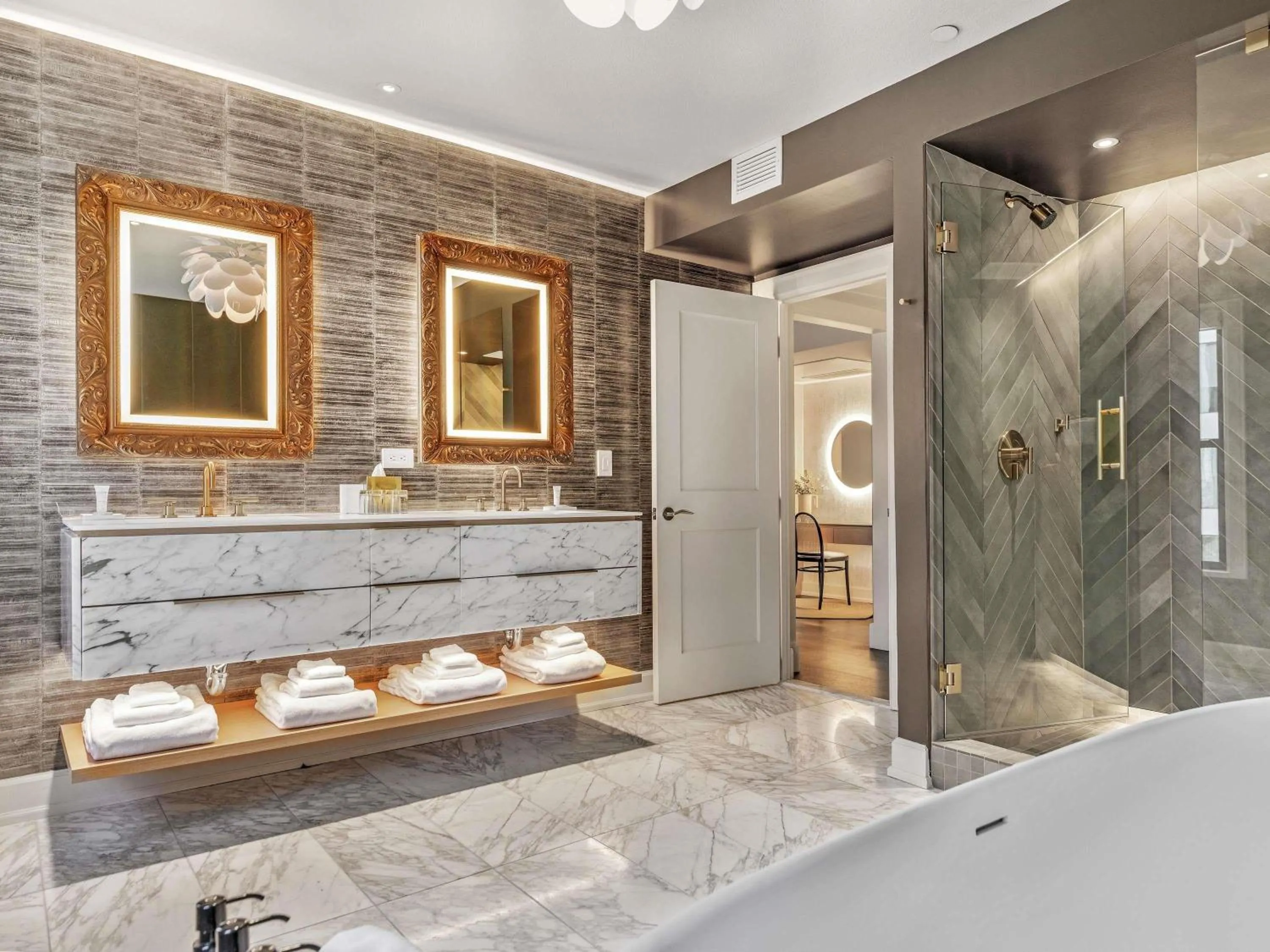 Photo of the whole room in Ändra Hotel Seattle - MGallery Collection