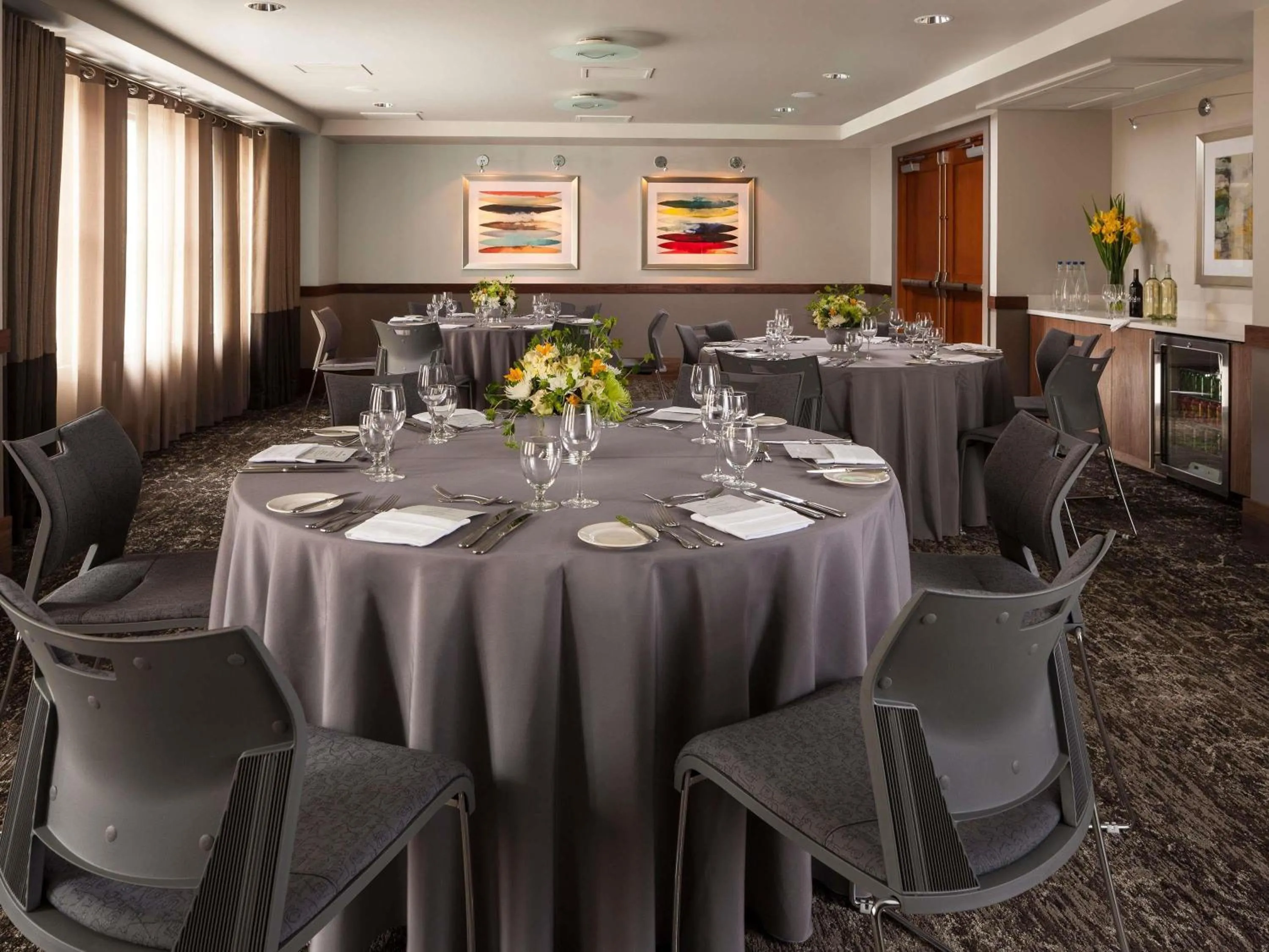 Meeting/conference room in Ändra Hotel Seattle - MGallery Collection