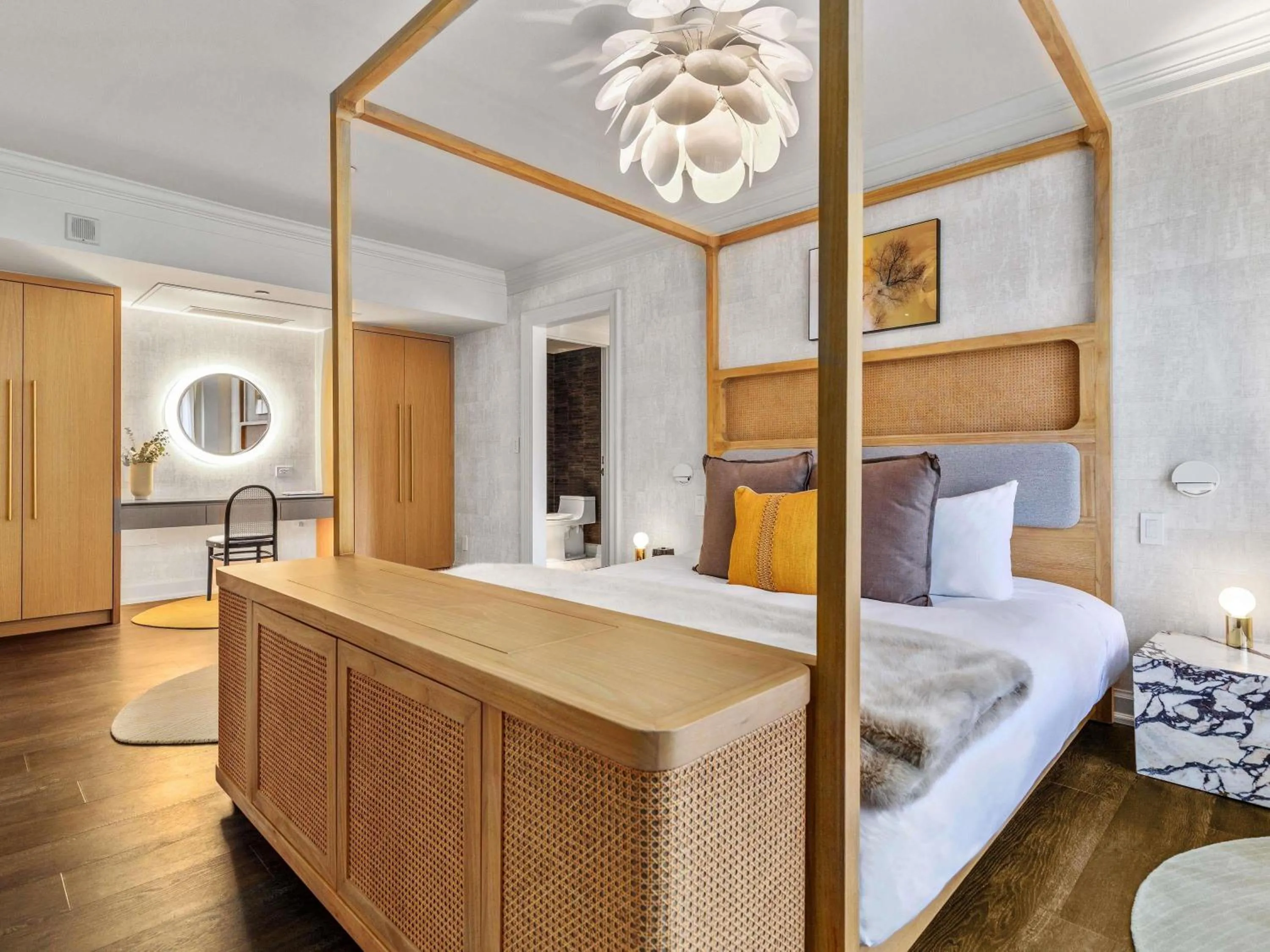 Bedroom, Bed in Ändra Hotel Seattle - MGallery Collection