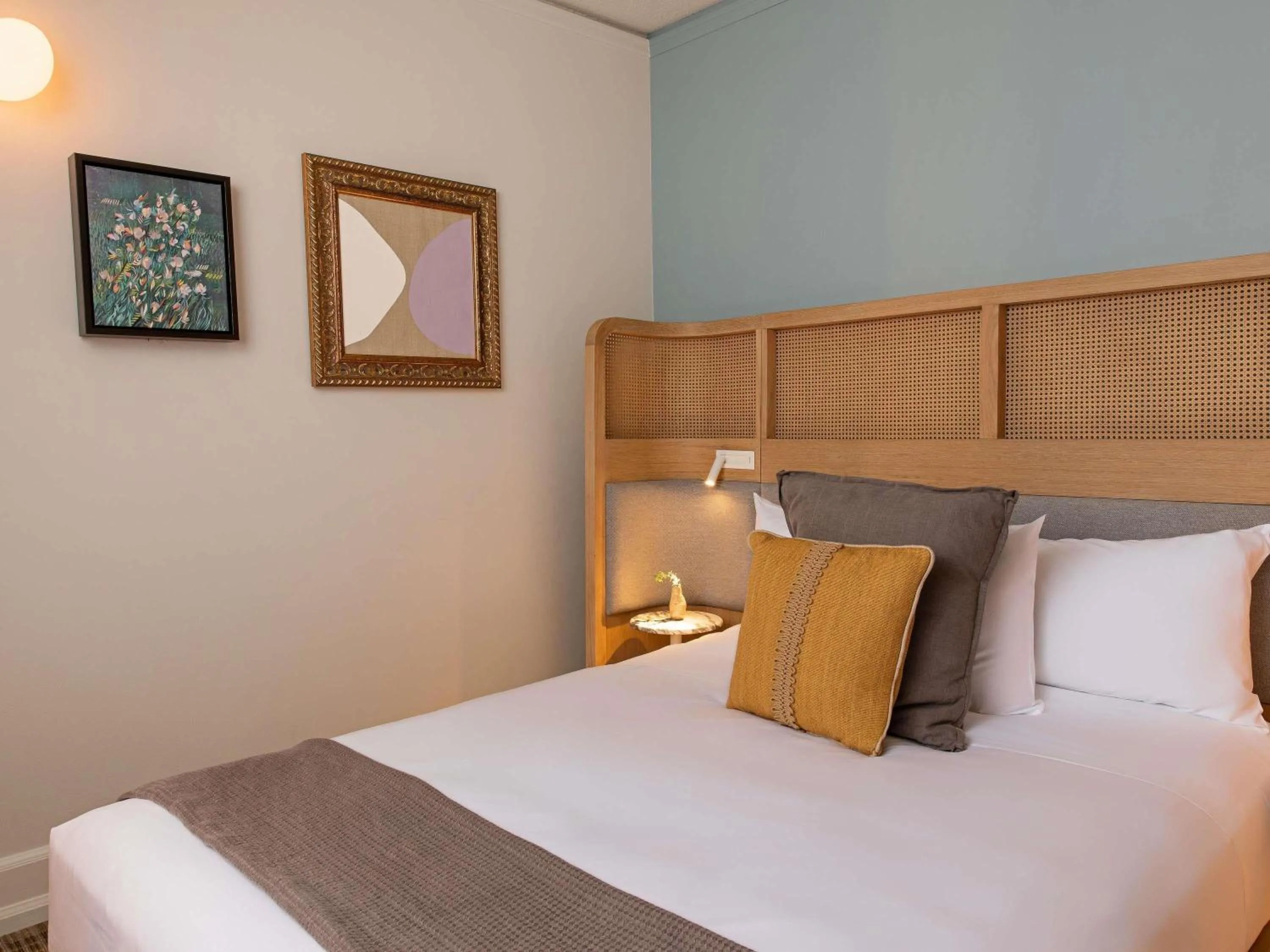 Bedroom, Bed in Ändra Hotel Seattle - MGallery Collection