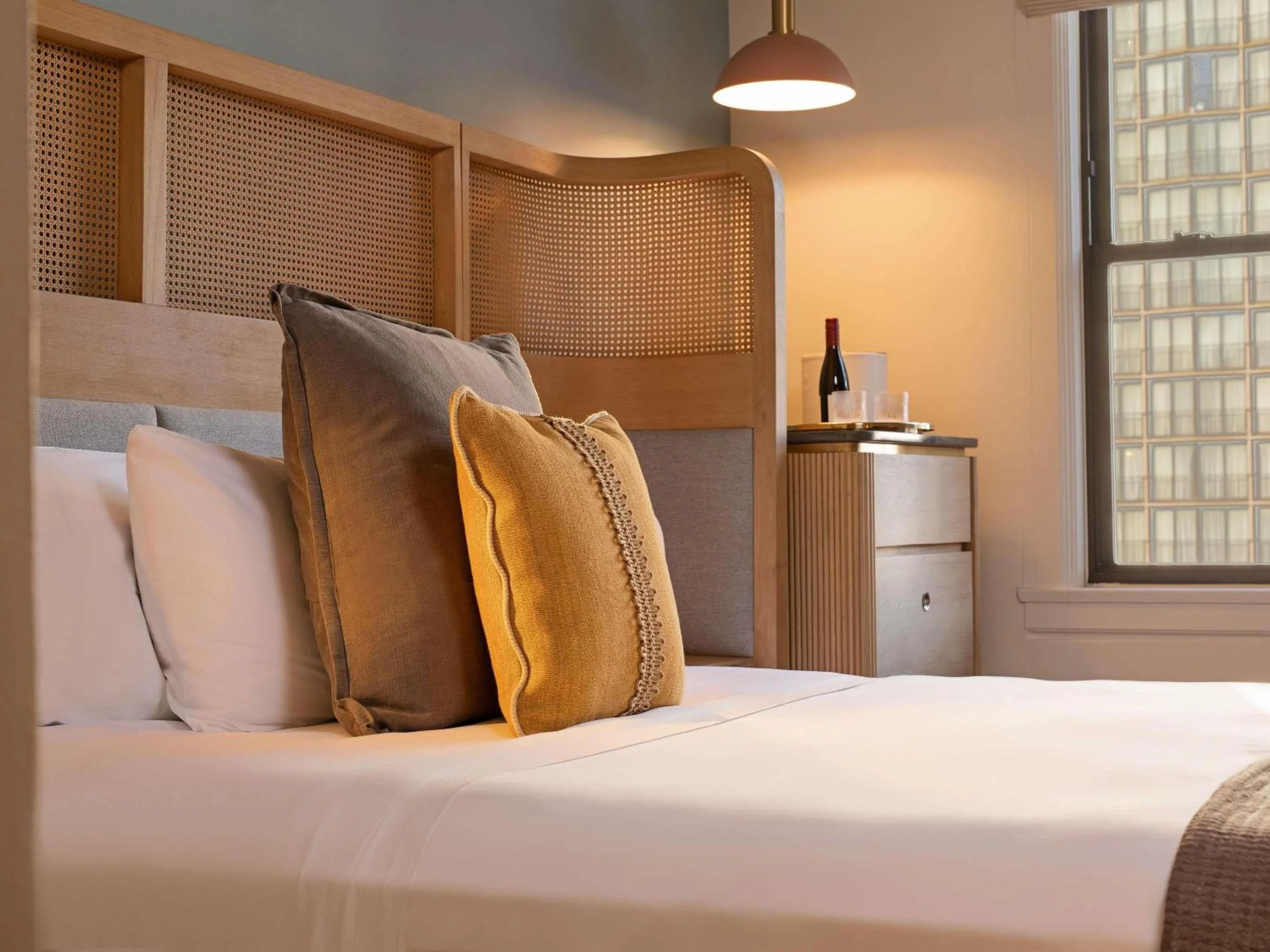 Bedroom, Bed in Ändra Hotel Seattle - MGallery Collection