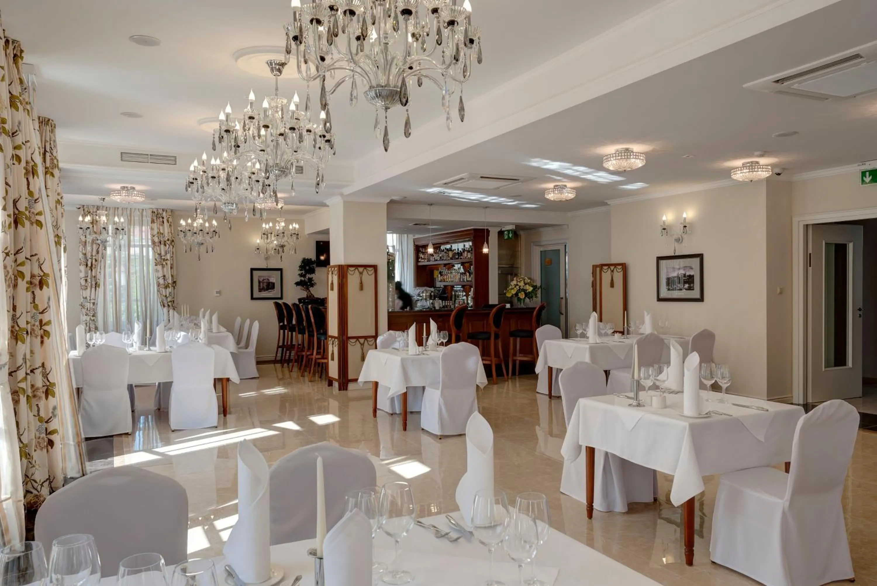 Restaurant/places to eat in Hotel Willa Hueta