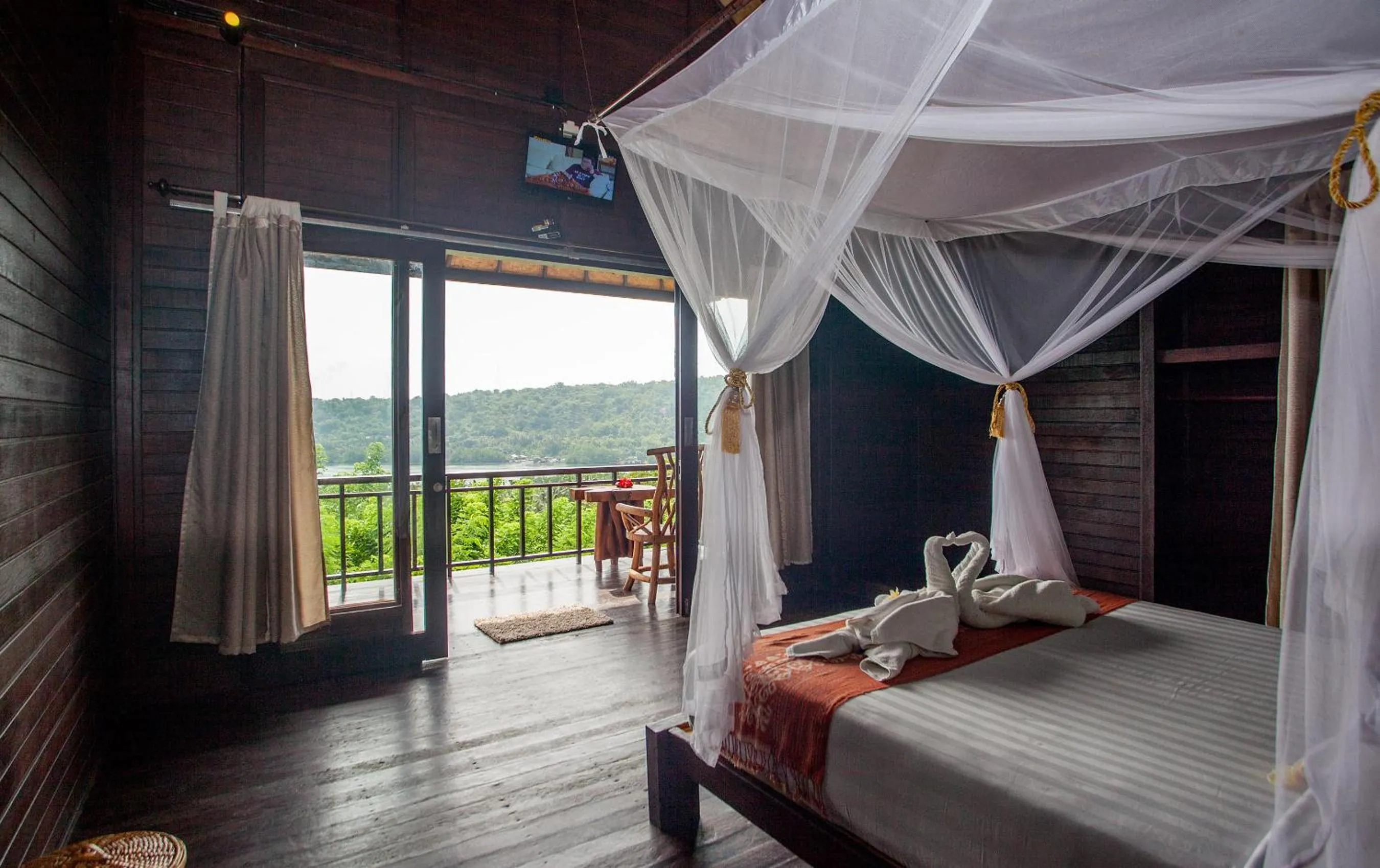 Bedroom, Bed in Poh Manis Lembongan