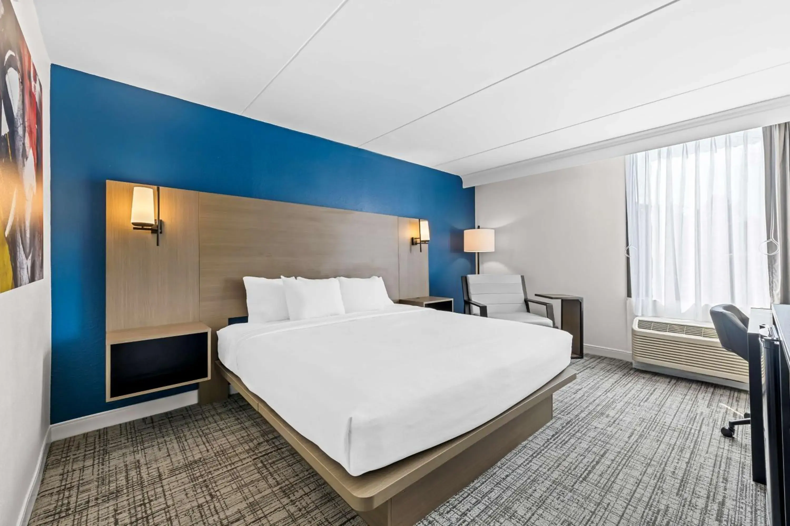 King Room with Roll-In Shower - Mobility Accessible in City Express by Marriott Charlotte South End King Room with Roll-In Shower - Mobility Accessible in City Express by Marriott Charlotte South End