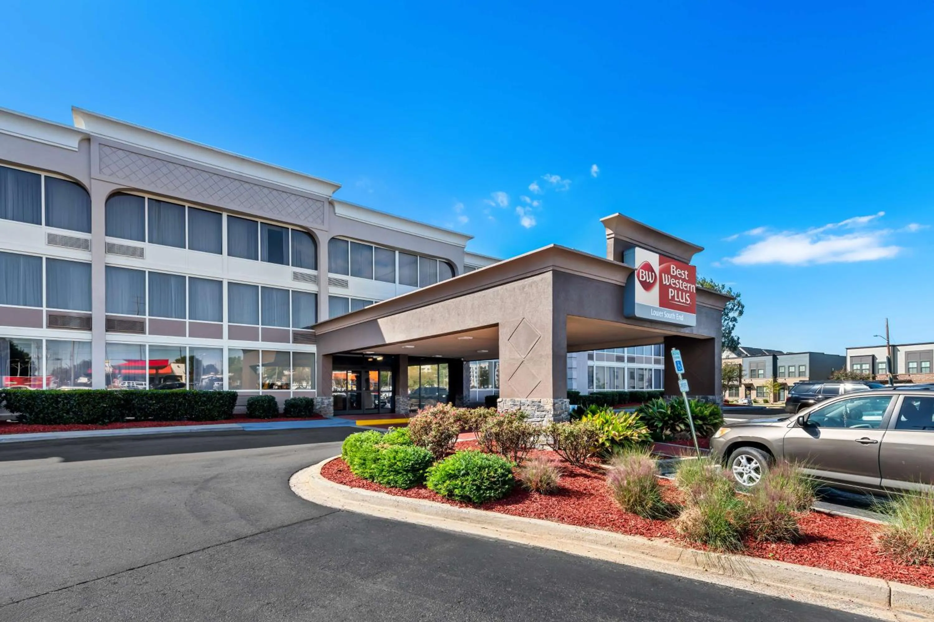 Property building in Best Western Plus Lower South End