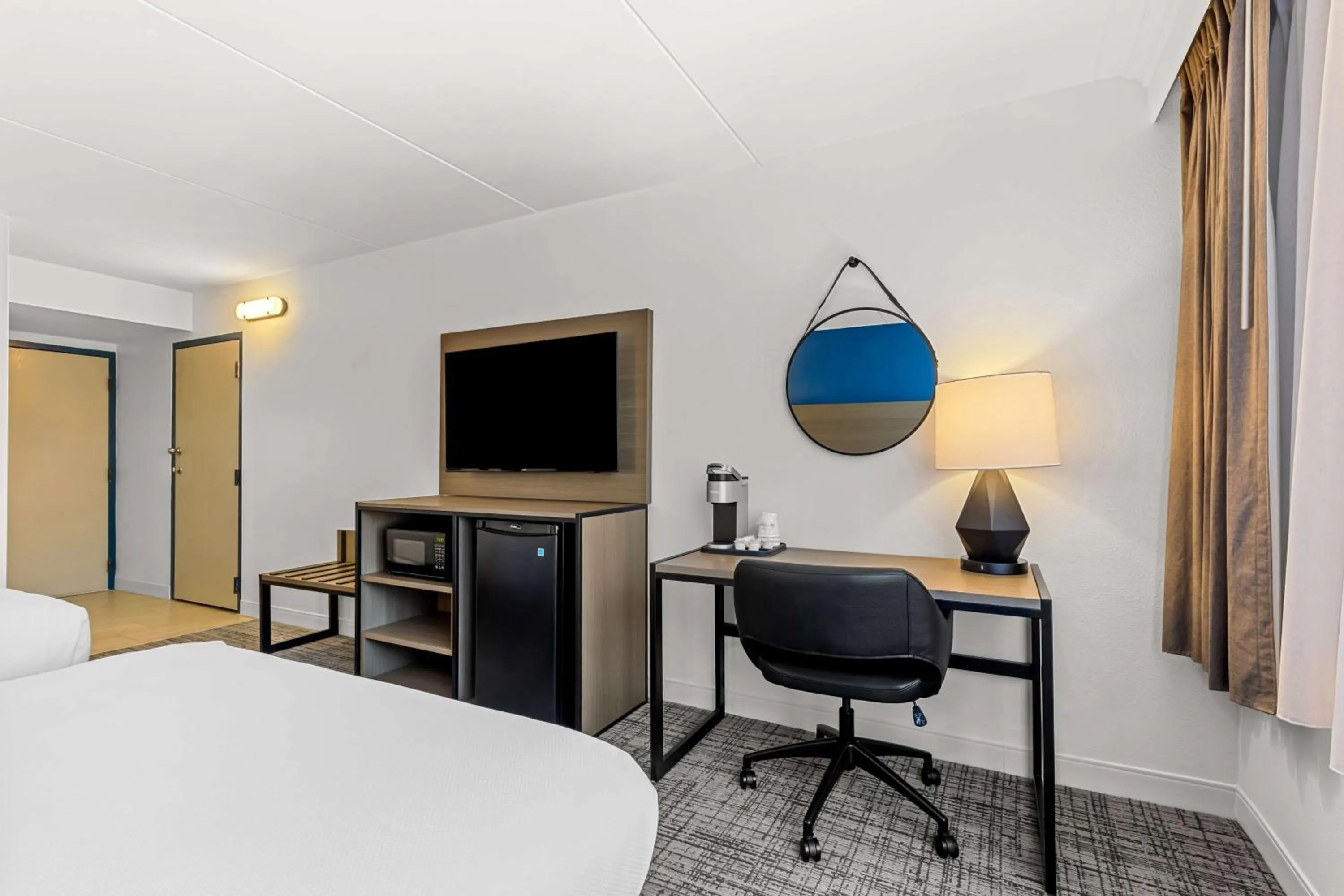 Bedroom, Bed in Best Western Plus Lower South End