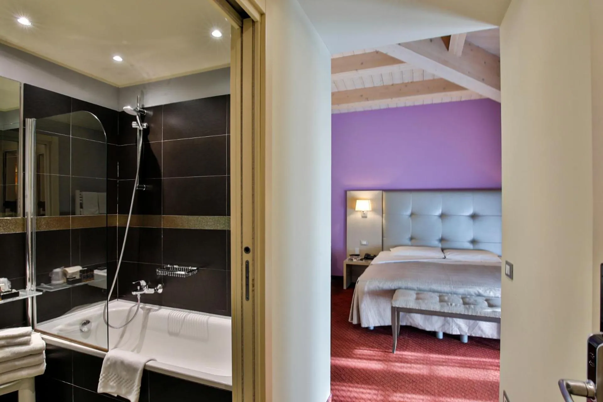 Photo of the whole room, Bed in Boutique Hotel Calzavecchio